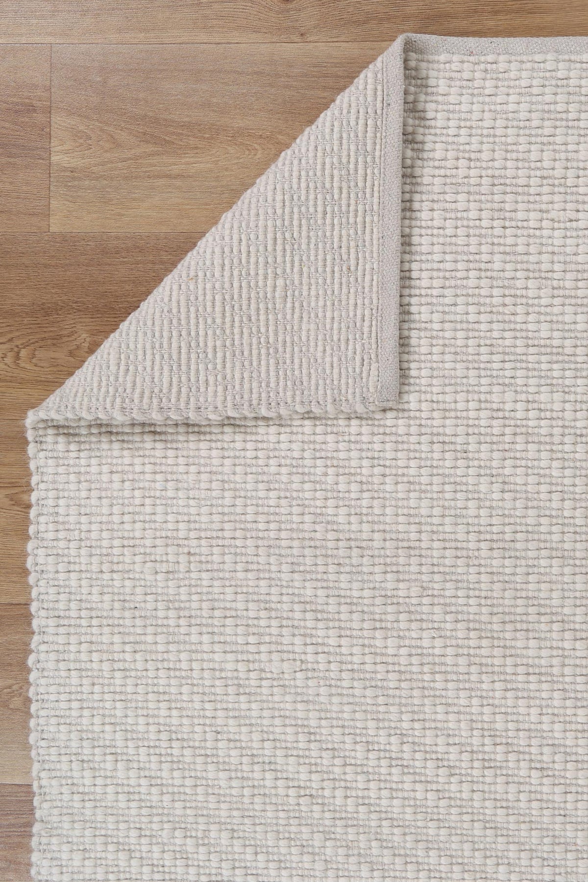 Obsidian Ivory Wool Blend Textured Rug - IVOR