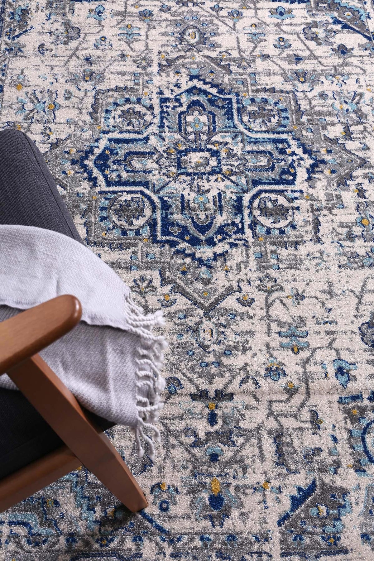 Dainty MeMontana Ivory & Blue Rug