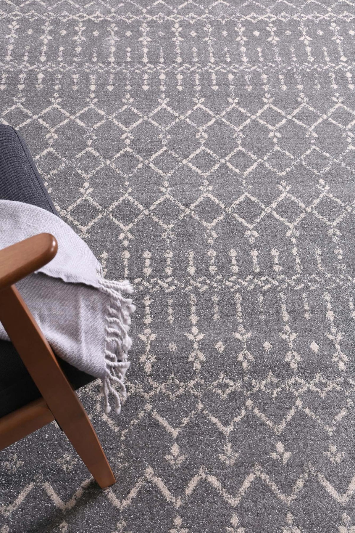 Dainty Cassiday Grey & Ivory Rug
