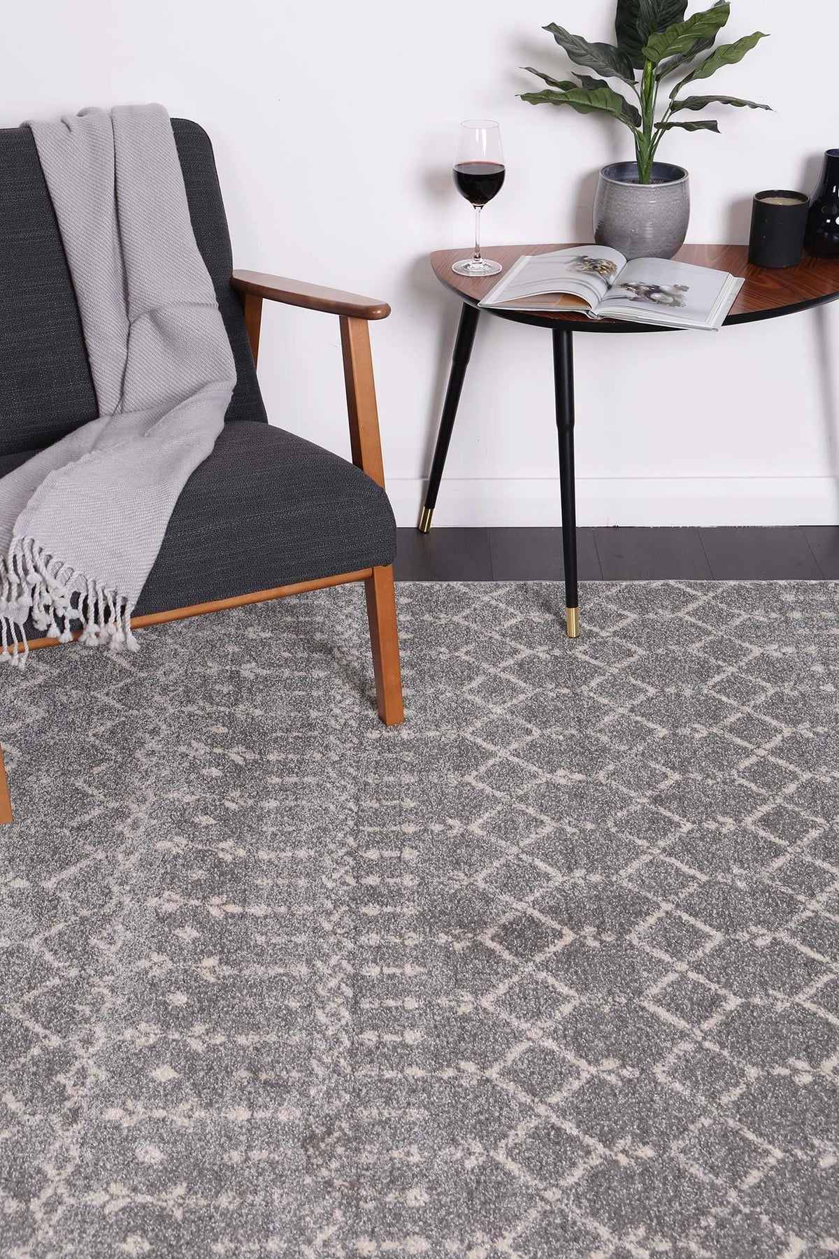 Dainty Cassiday Grey & Ivory Rug