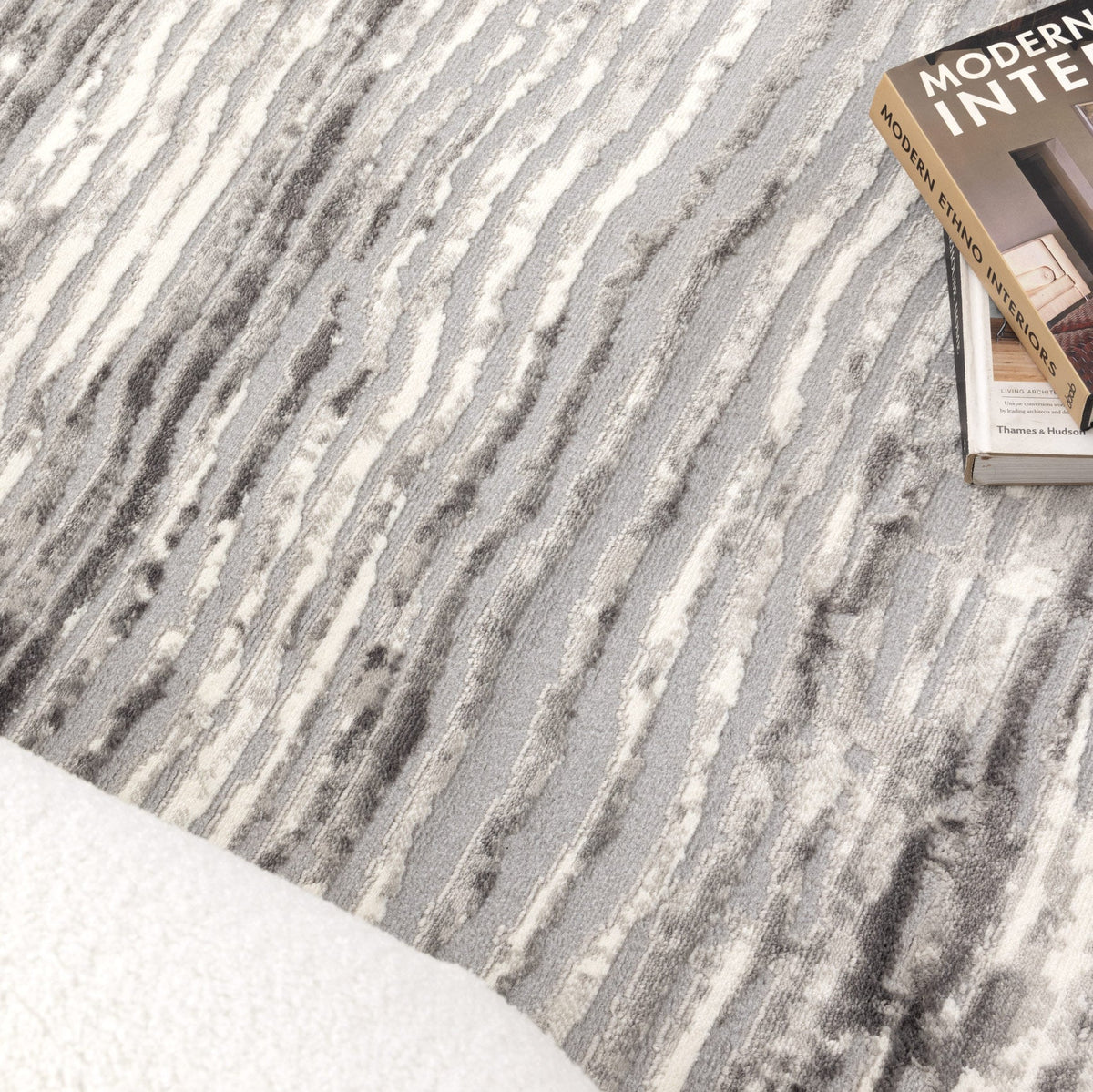 Emerald Distressed Lines Grey Rug - JADE002
