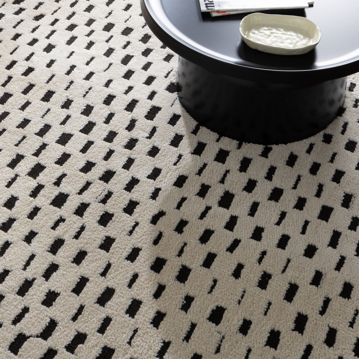 Nila Monochrome Squares Black and Cream Rug - MIL2