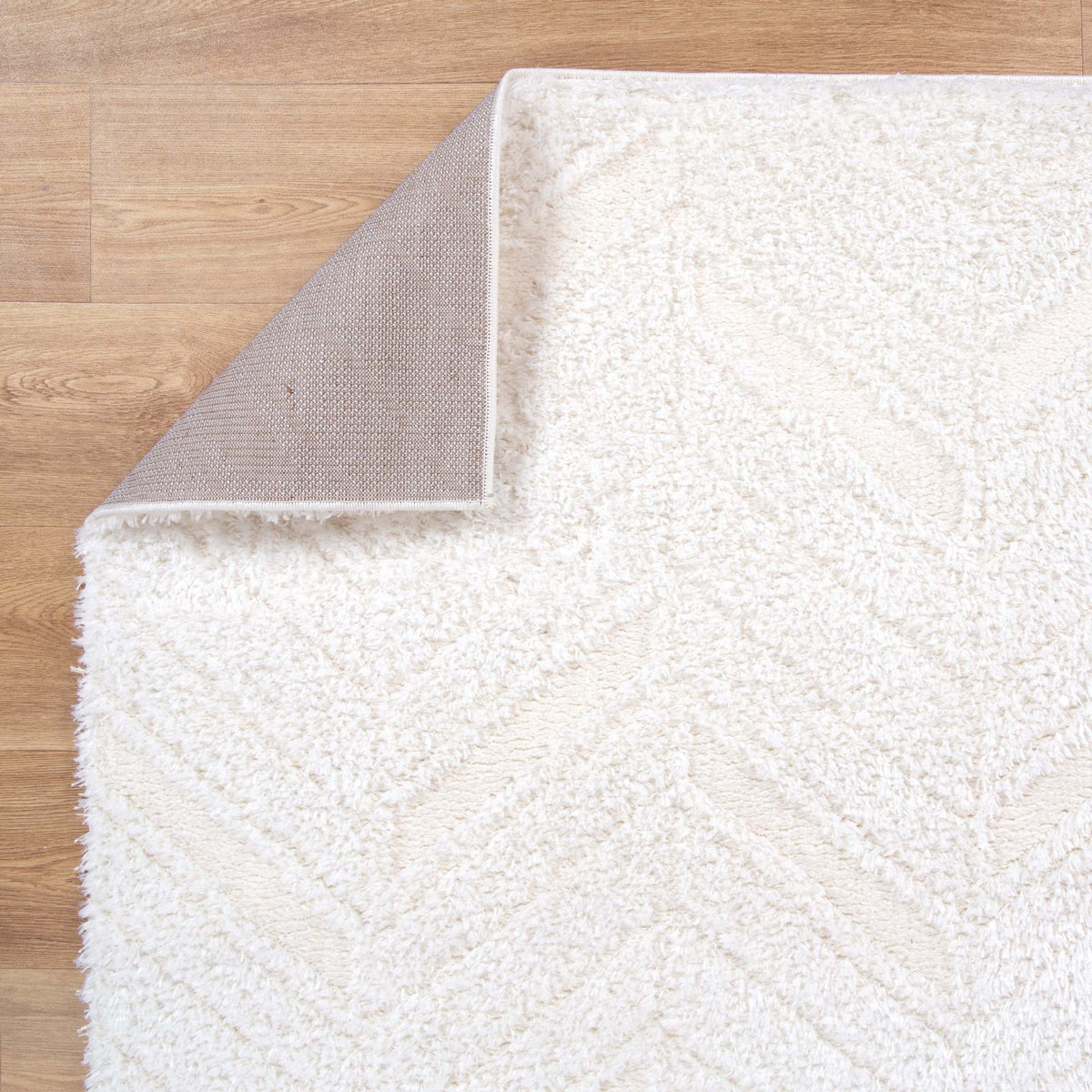 Gentle Chevron Cream Shag Rug