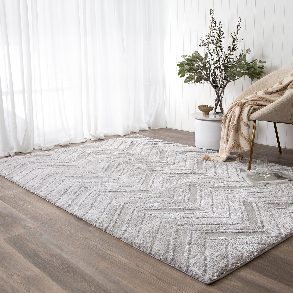 Gentle Chevron Silver Shag Rug