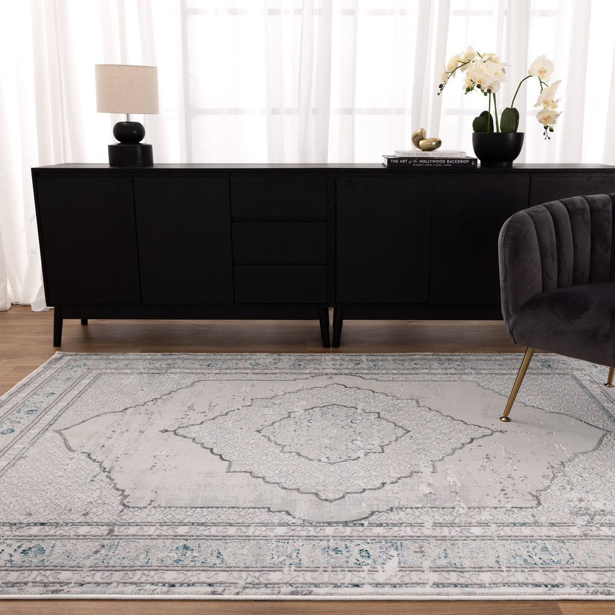 V001: Legacy Oriental Grey Blue Rug