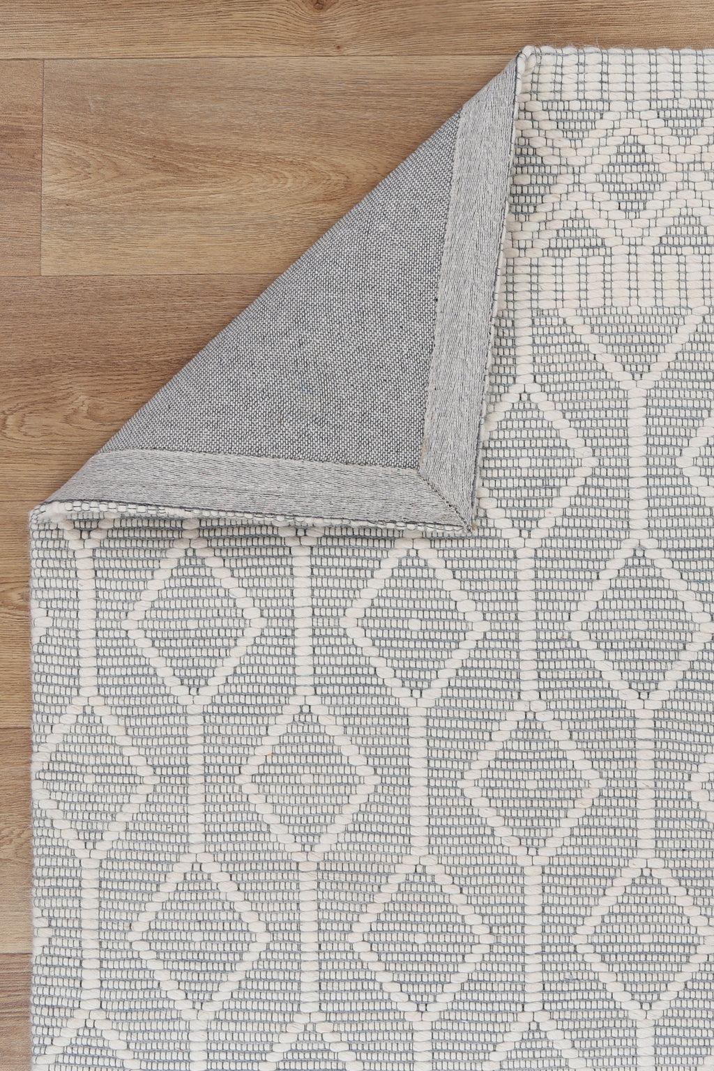 Copacabana Lattice Light Grey Wool Rug