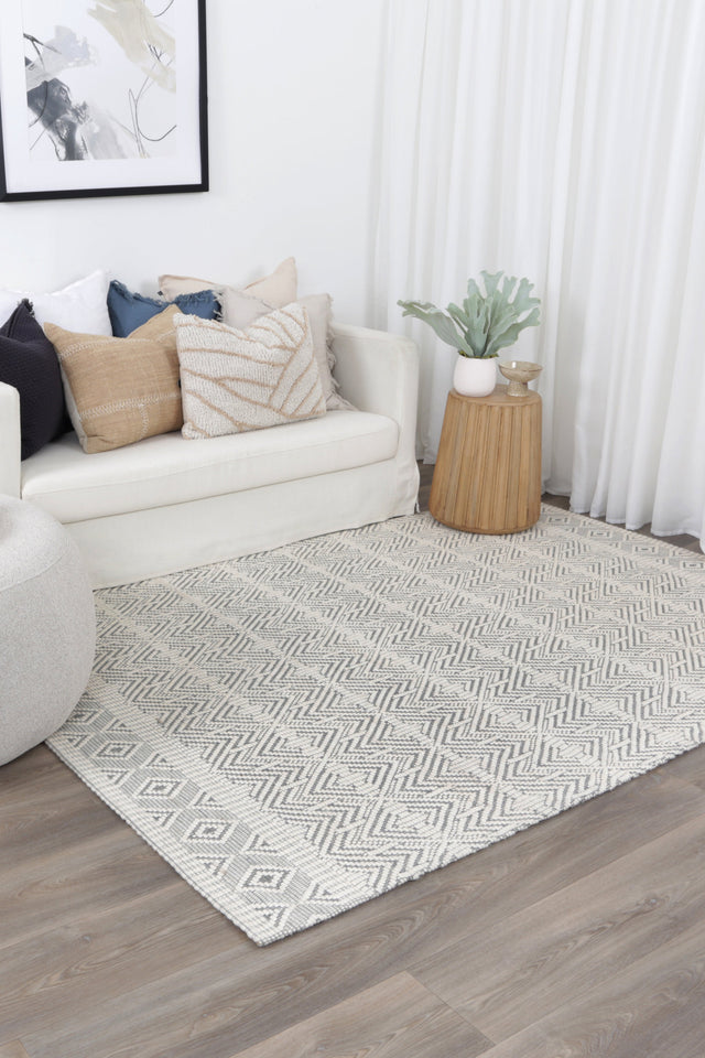 Ipanema Chevron Light Grey Wool Rug