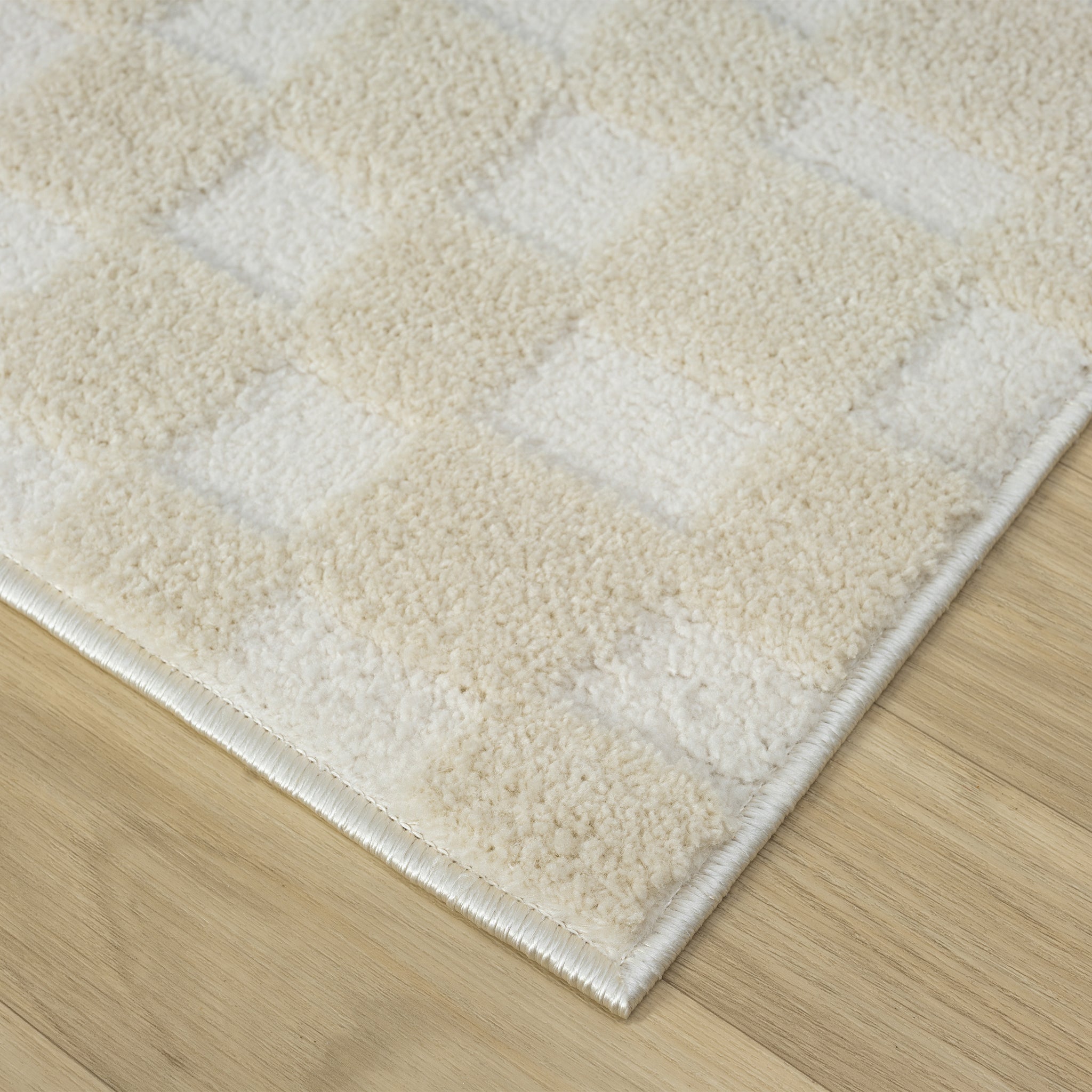 Admire 665 Linen Runner