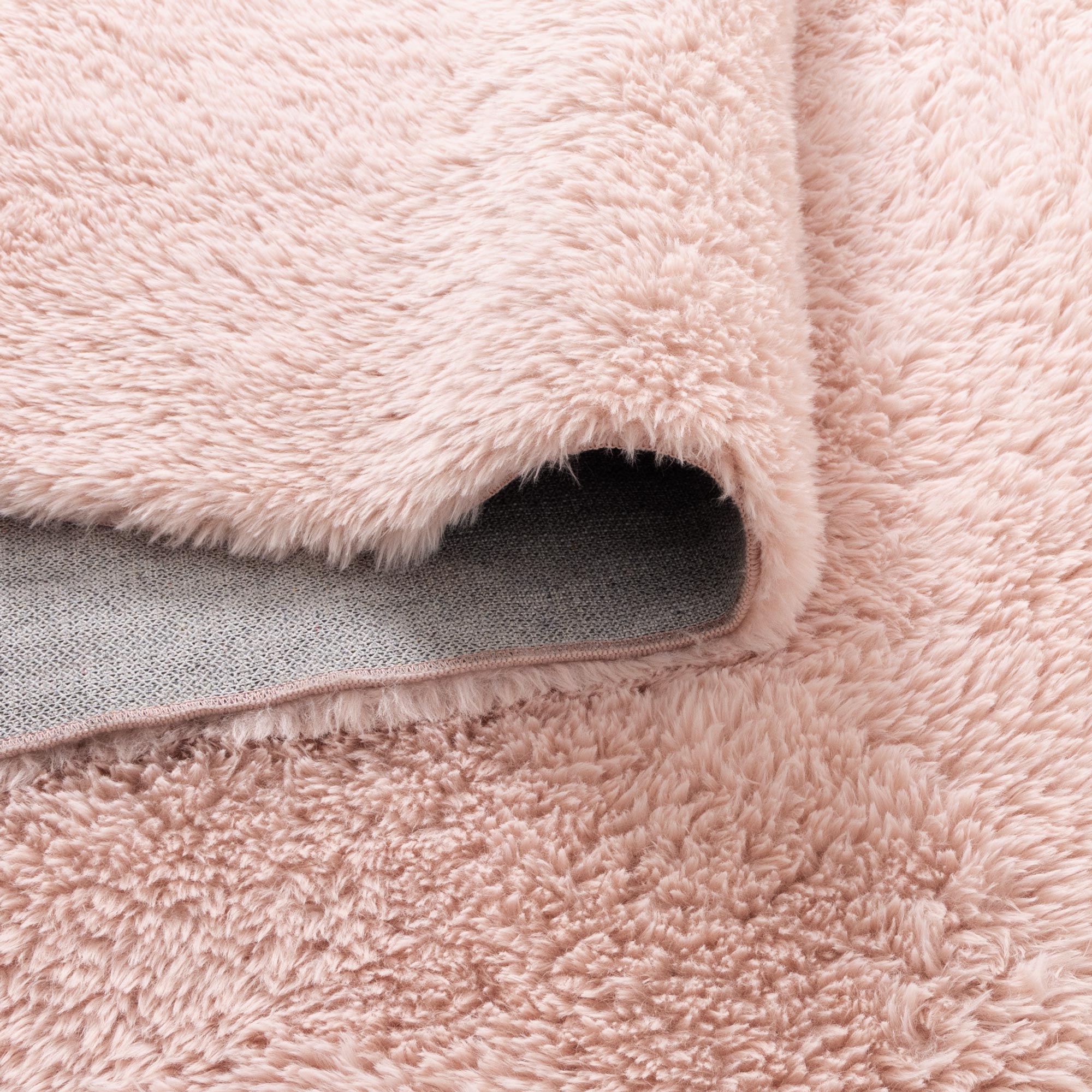 Lyla Machine Washable Shaggy Blush Round Rug