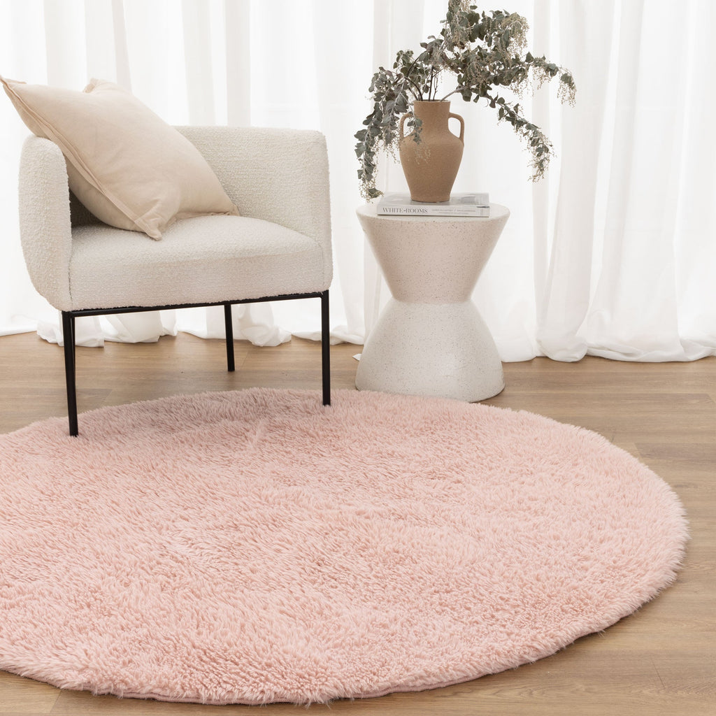 Lyla Machine Washable Shaggy Blush Round Rug