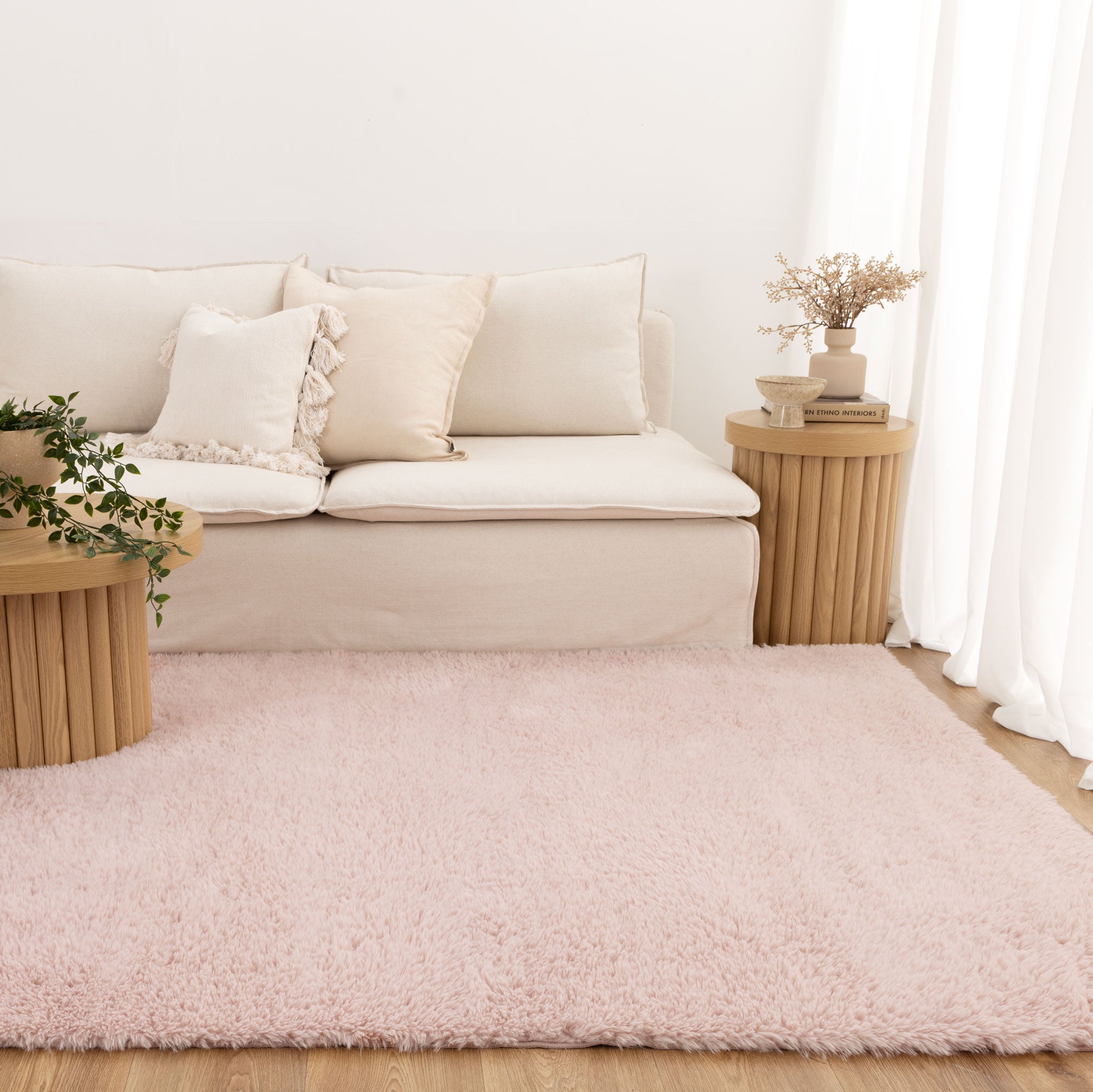 Lyla Machine Washable Shaggy Blush Rug