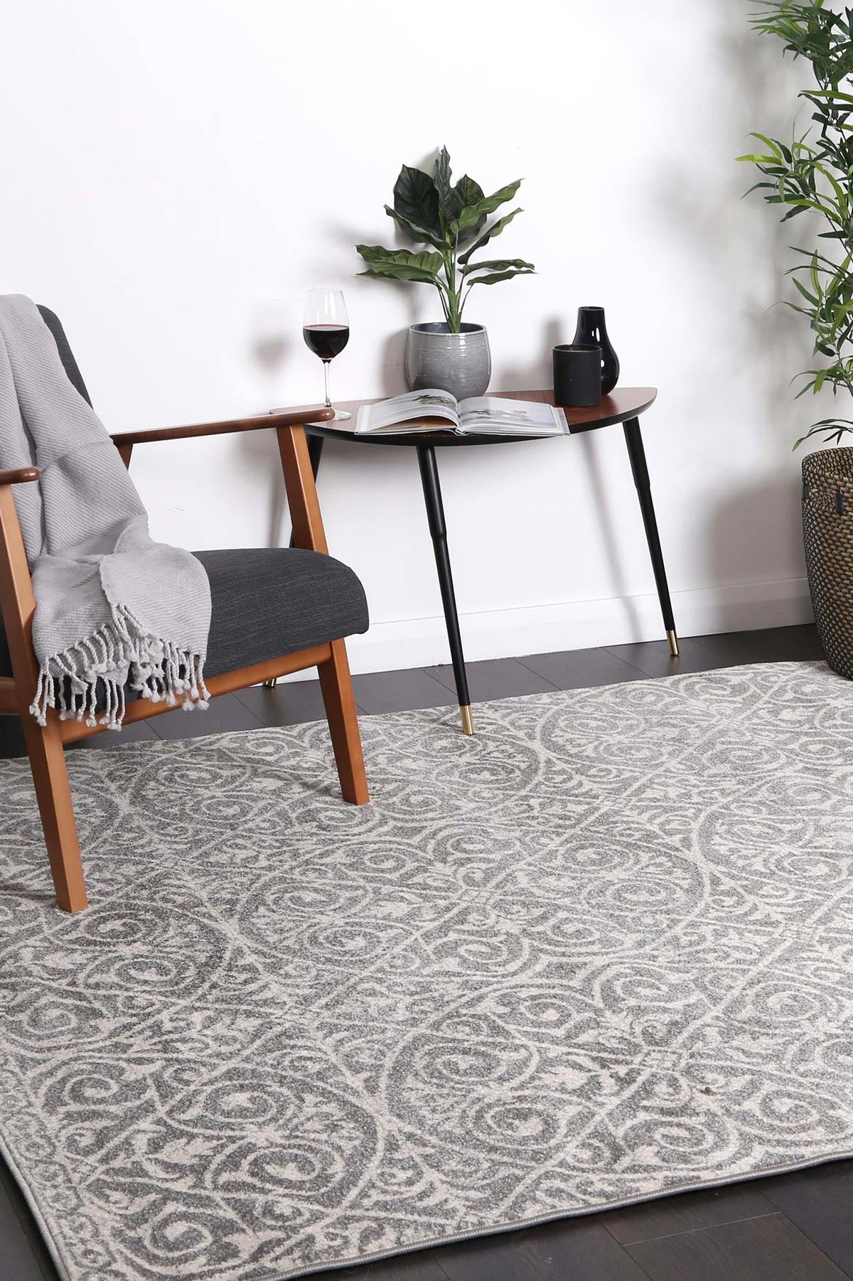 Dainty Katherine Grey & Ivory Rug