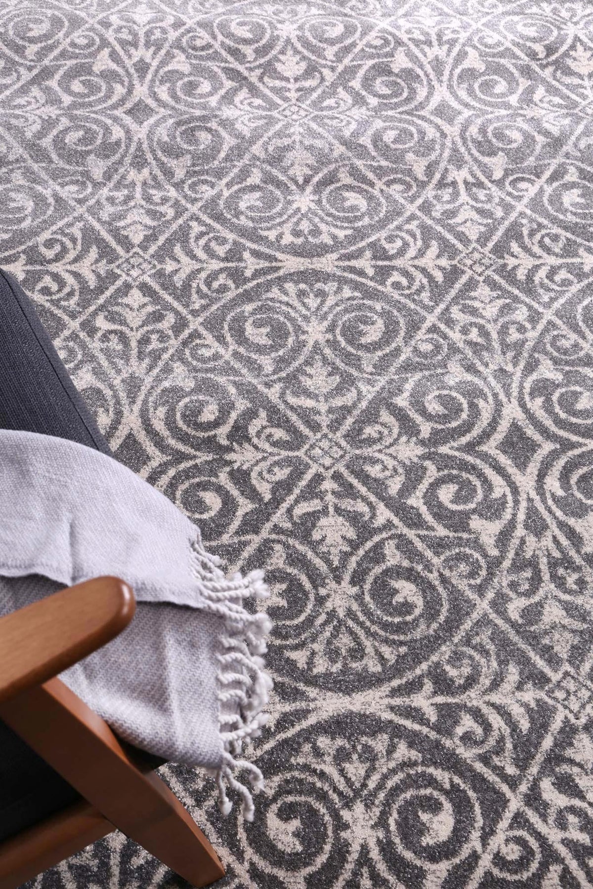 Dainty Katherine Grey & Ivory Rug