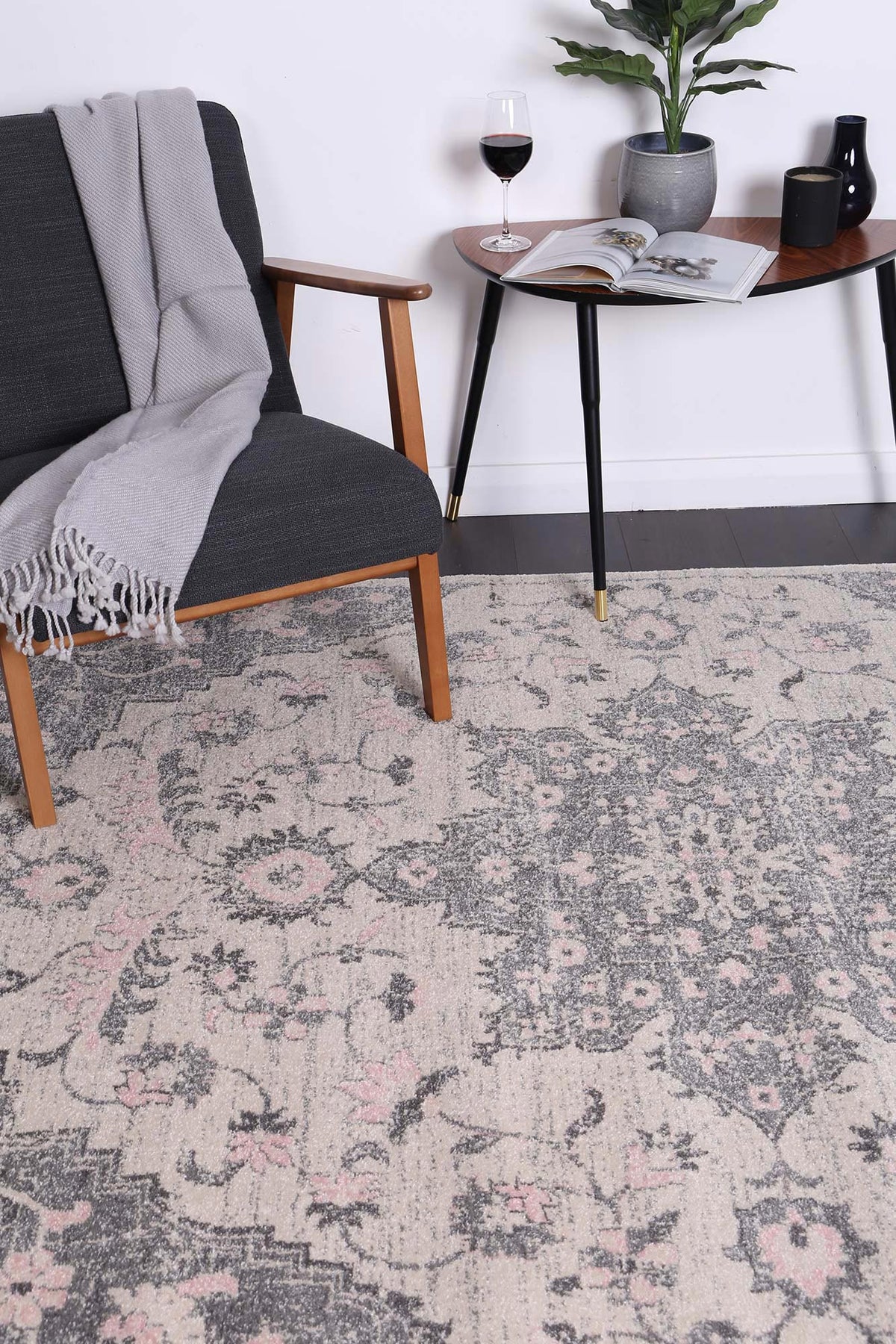 Dainty Madeleine Grey & Ivory Rug