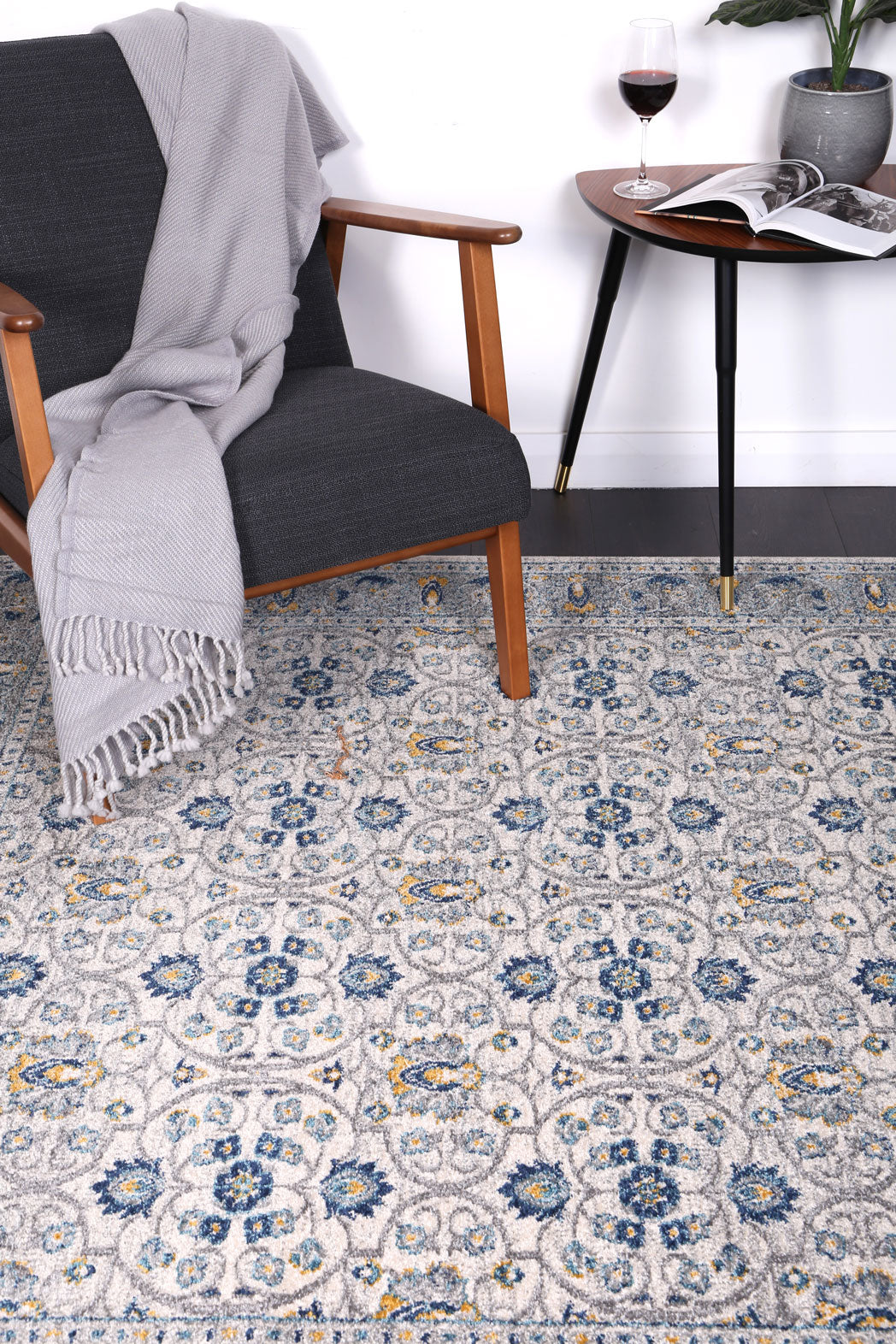 Dainty Rustic Blue Rug