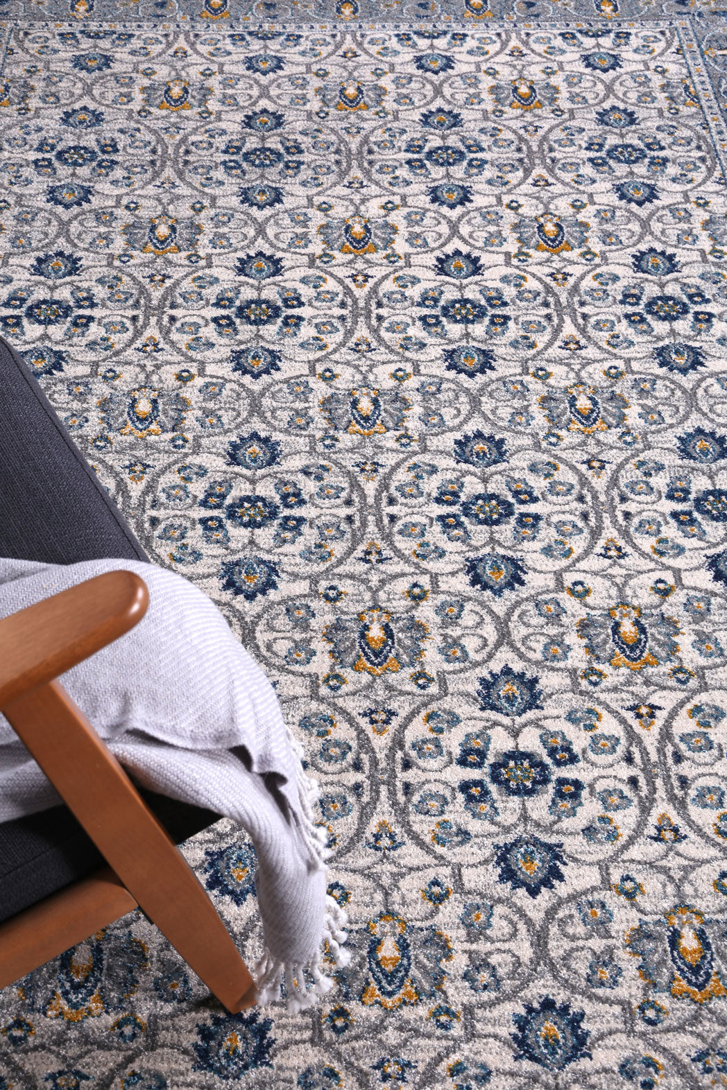 Dainty Rustic Blue Rug