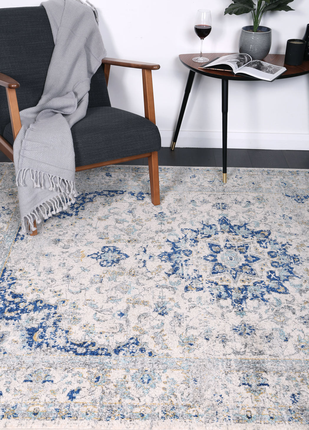 Dainty Magnificance Ivory and Blue Rug