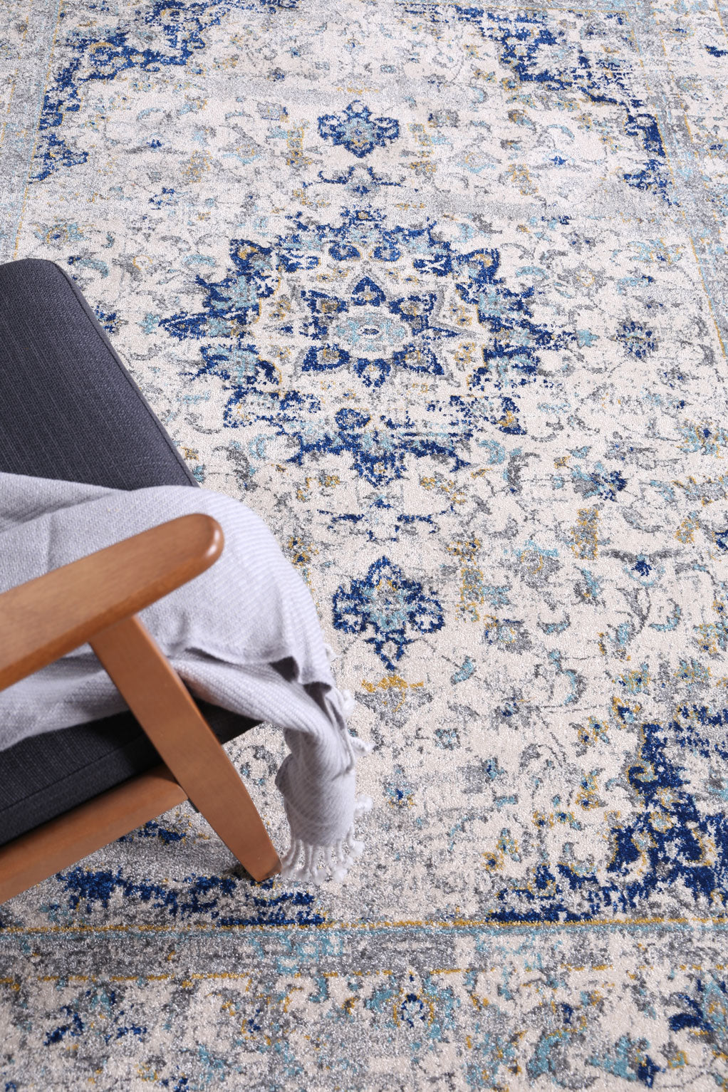 Dainty Magnificance Ivory and Blue Rug