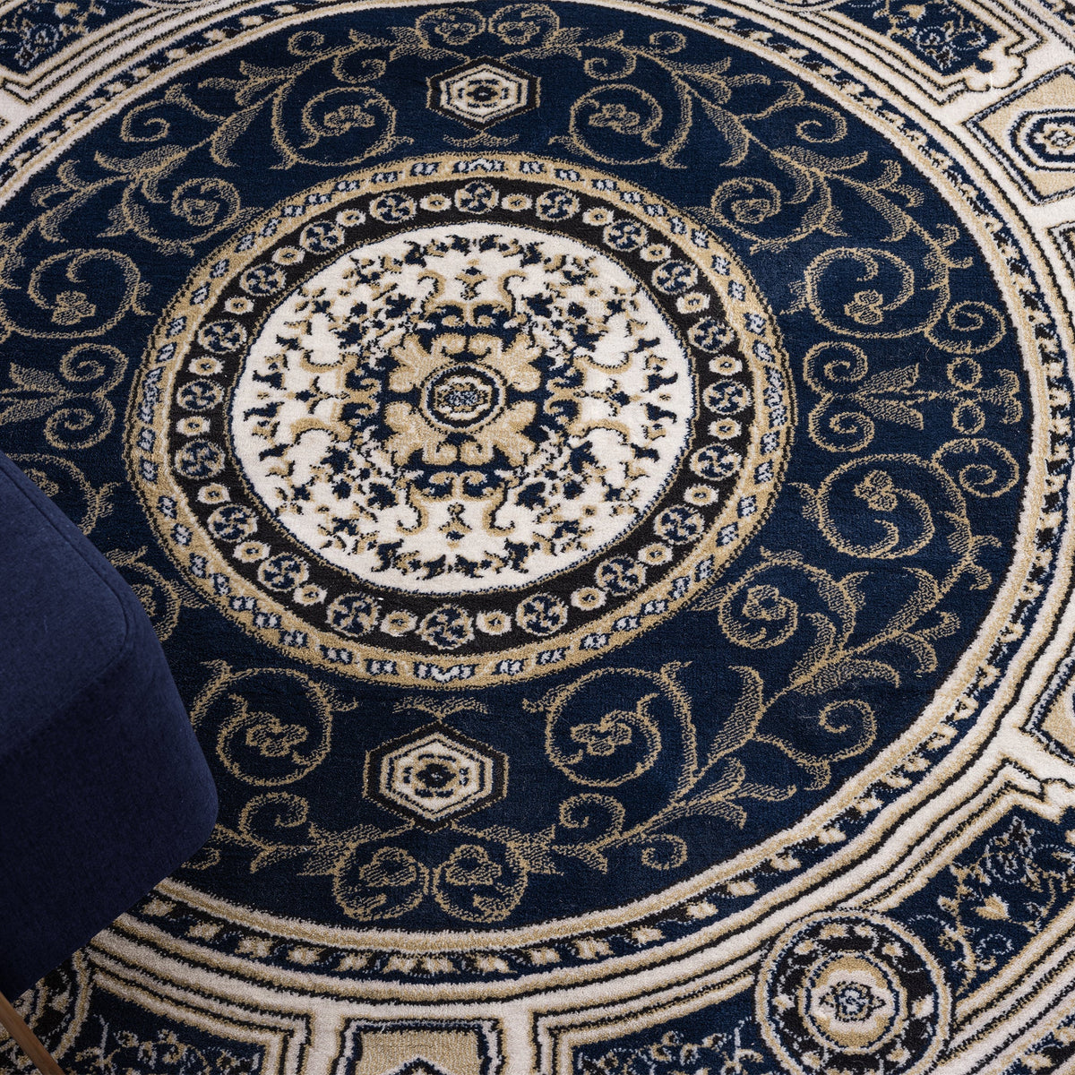 Manor 511 Navy Round