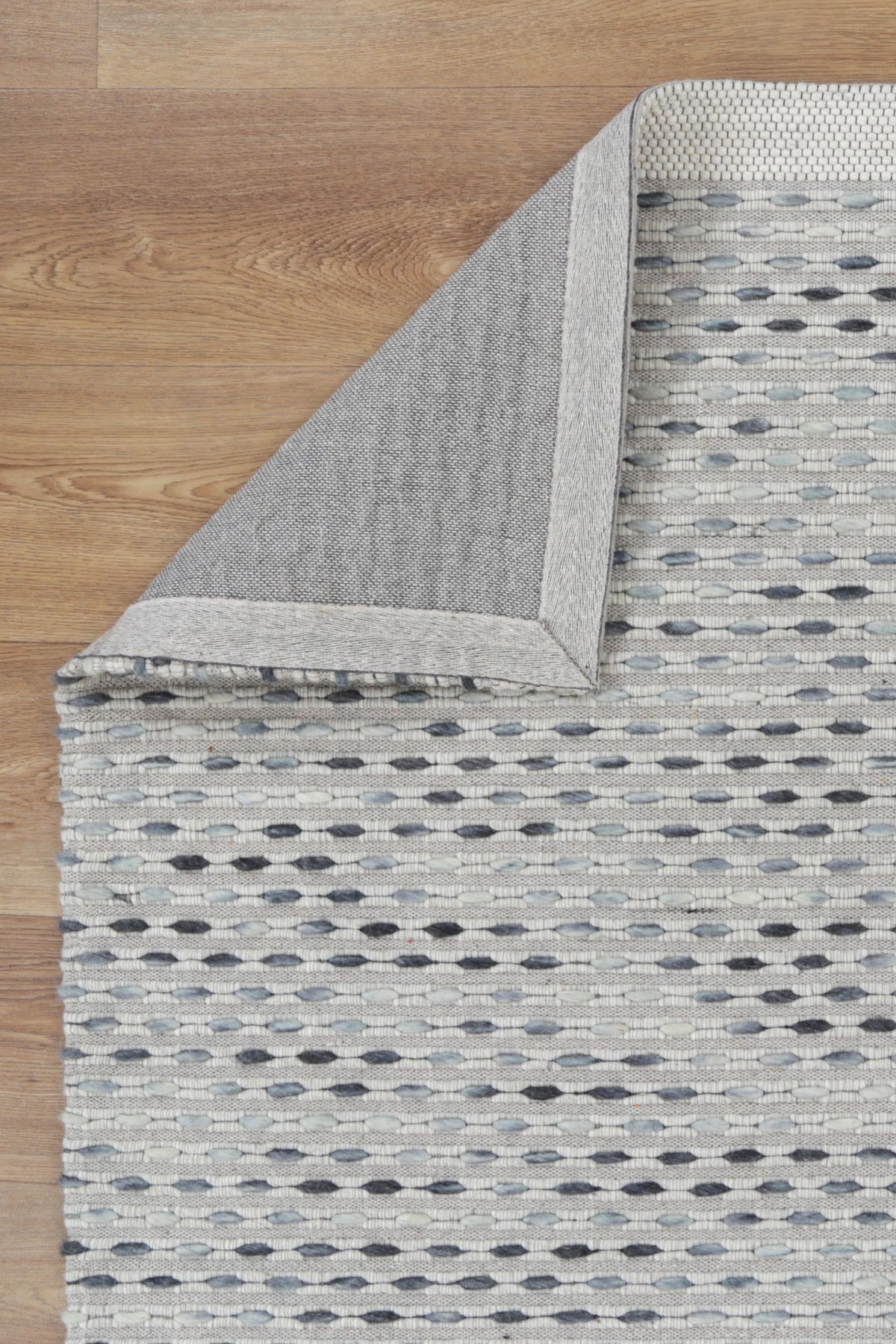 Nia Grey Wool Rug