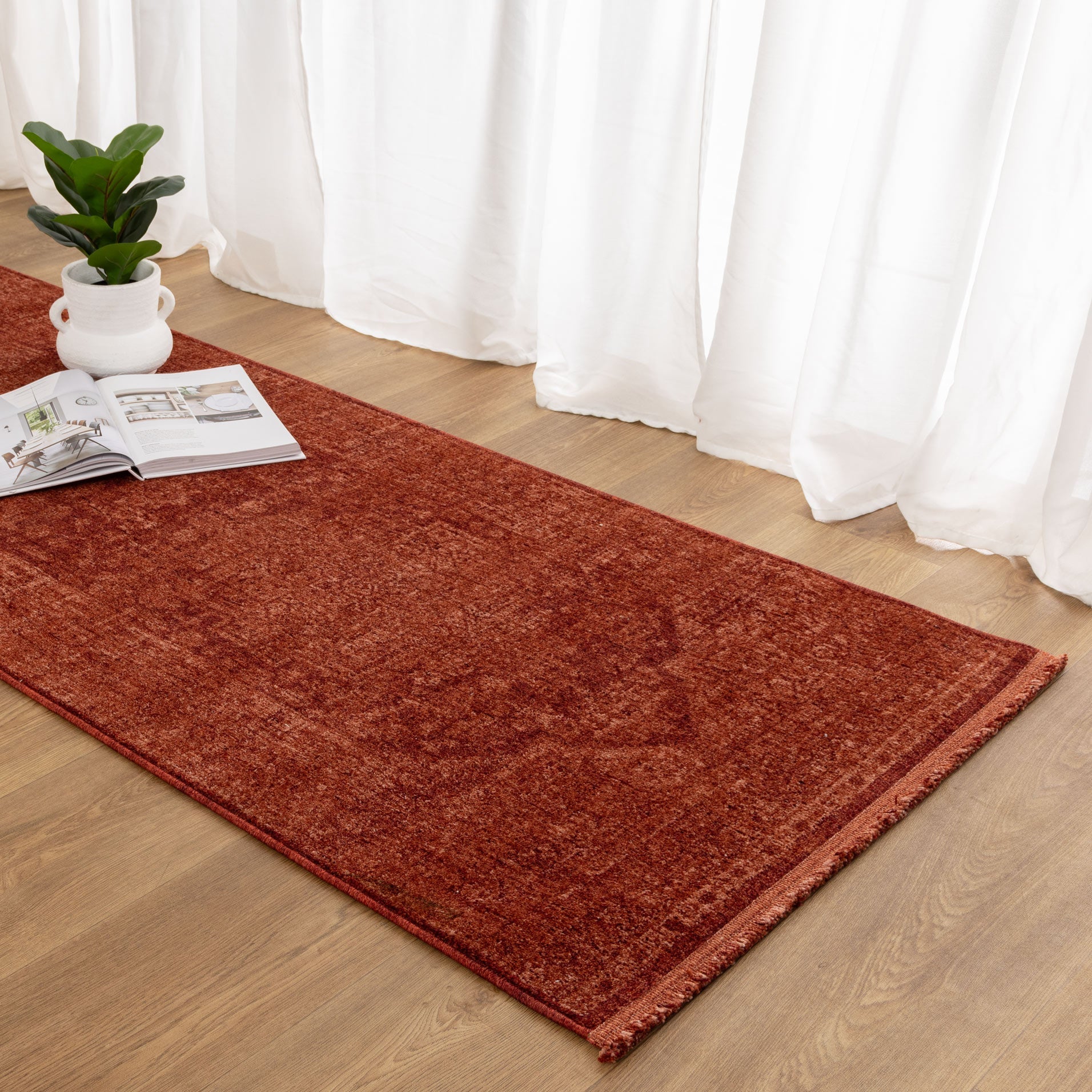 Heritage Distressed Medallion Rust Runner- H101 (Different Tassel)