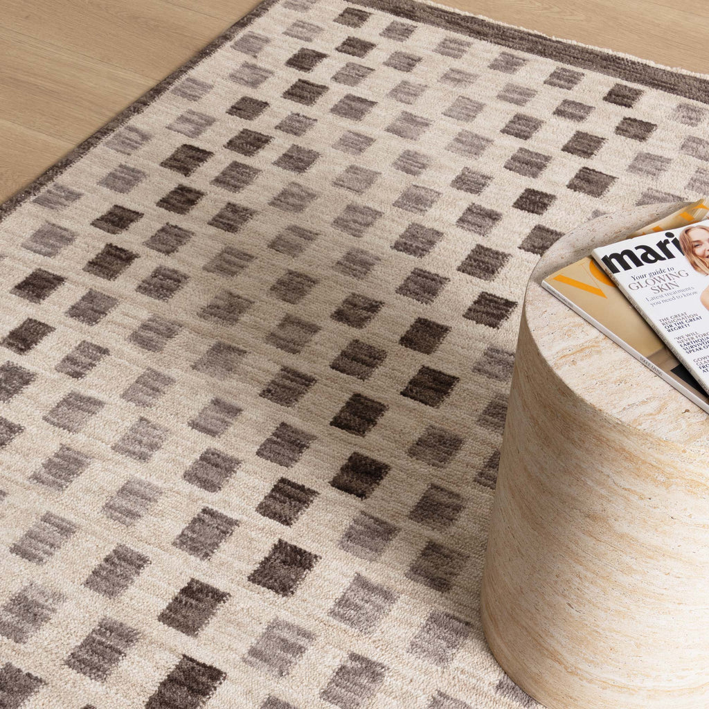 Horizon Ivory Grey Checkered Rug H102