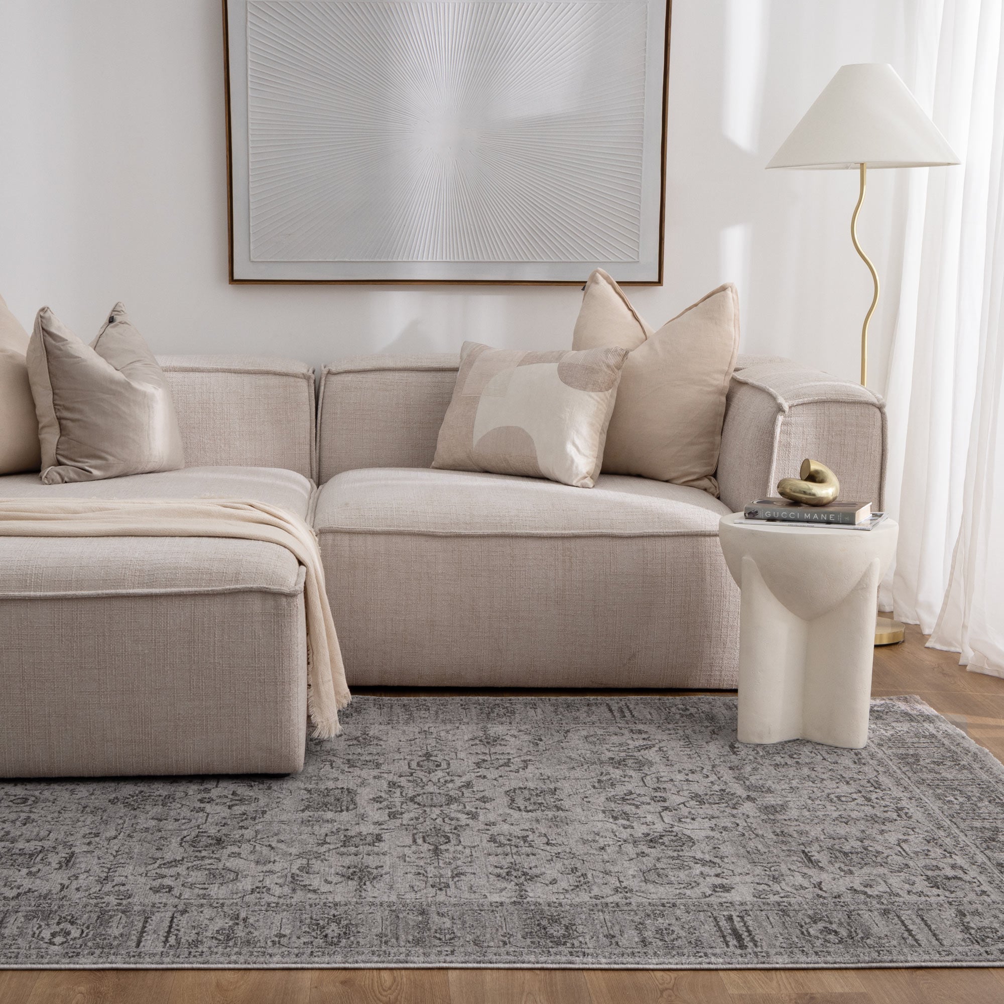 Heritage Distressed Border Grey Rug - H108