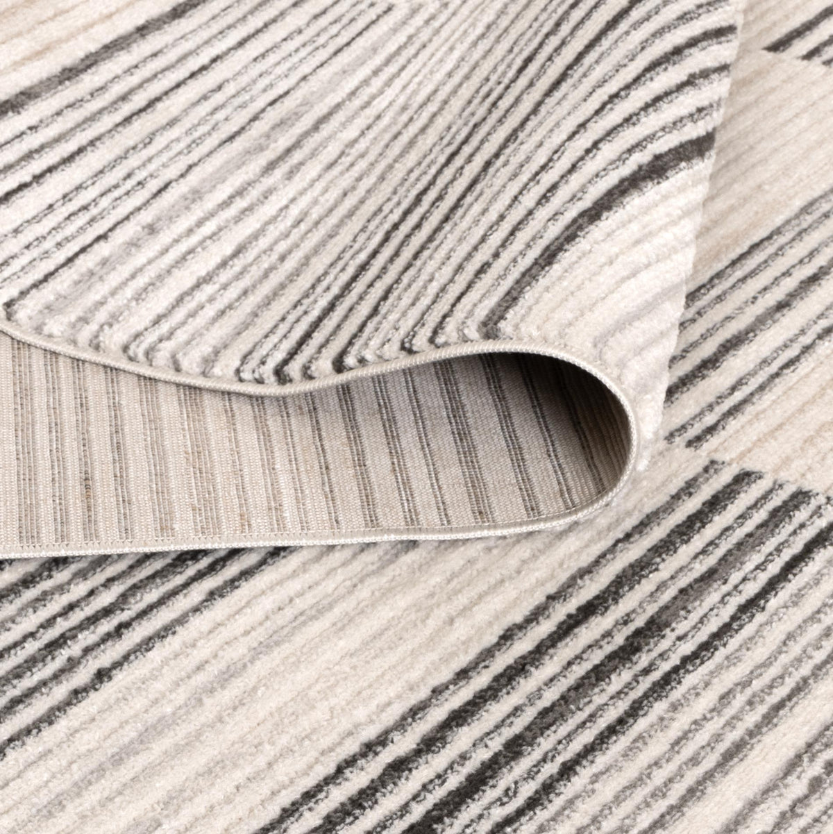Cascadia Lines Grey Rug