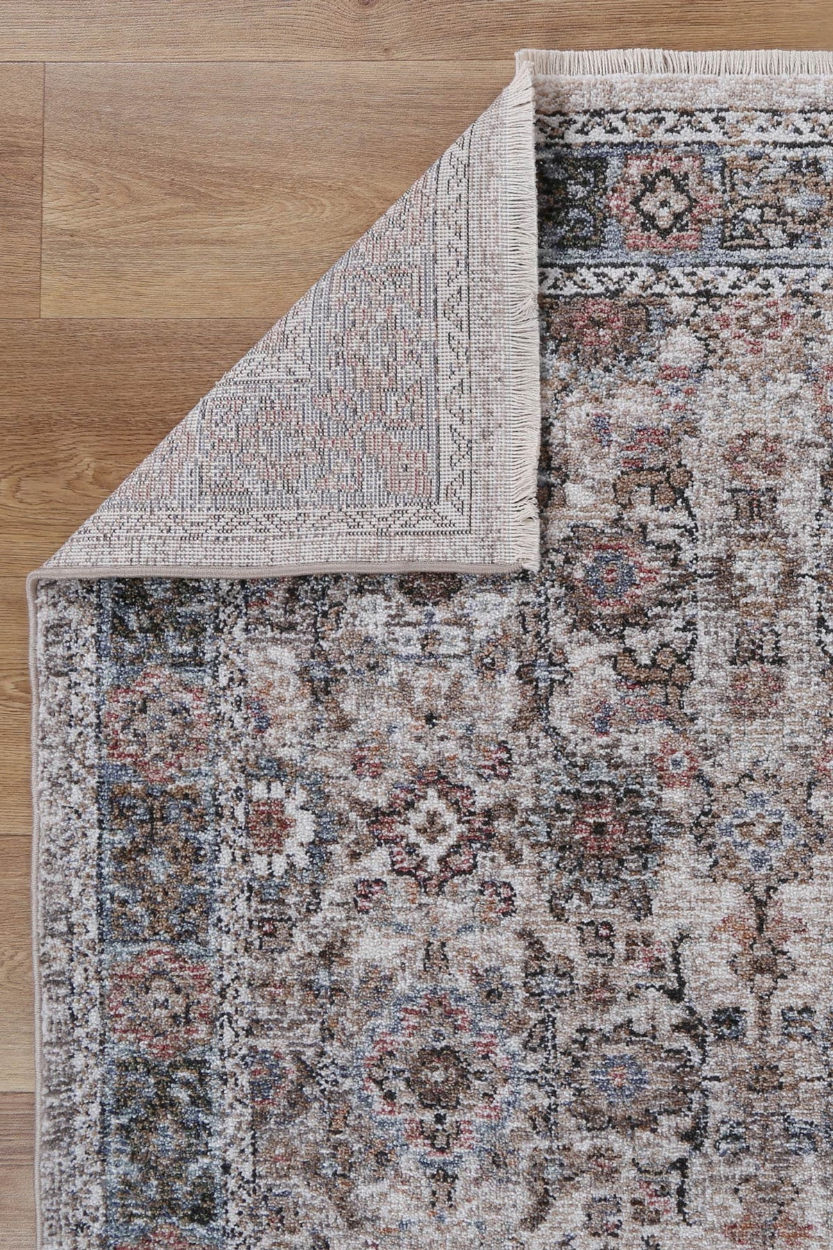 Savannah Azov Multi Traditional Soft Rug
