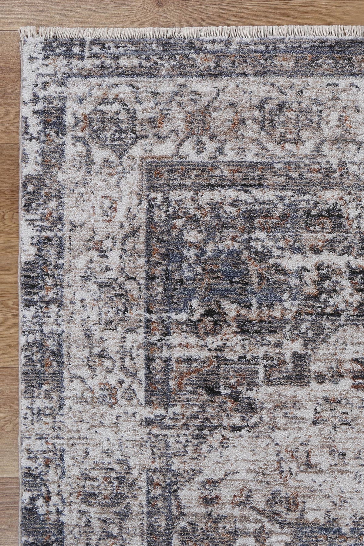 Savannah Multan Ash Traditional Soft Rug