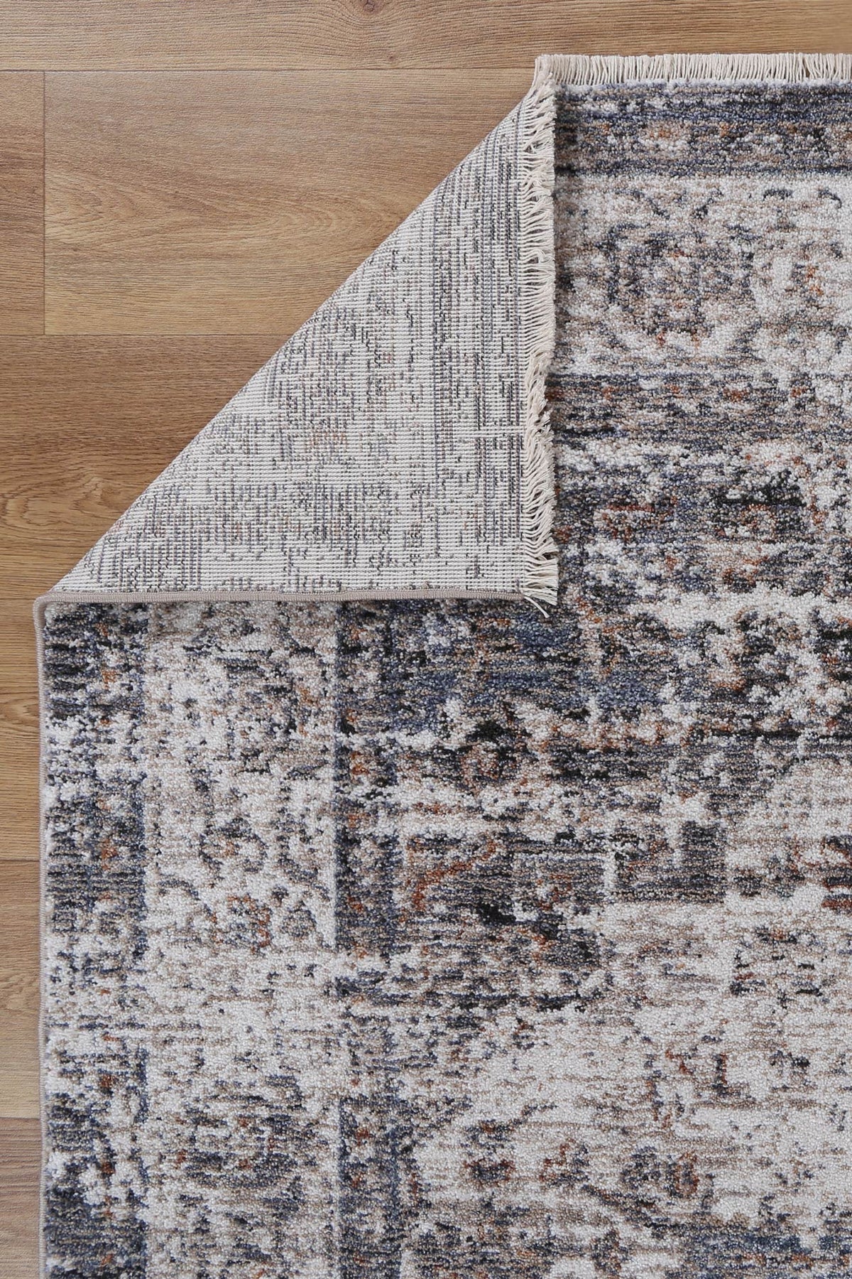 Savannah Multan Ash Traditional Soft Rug