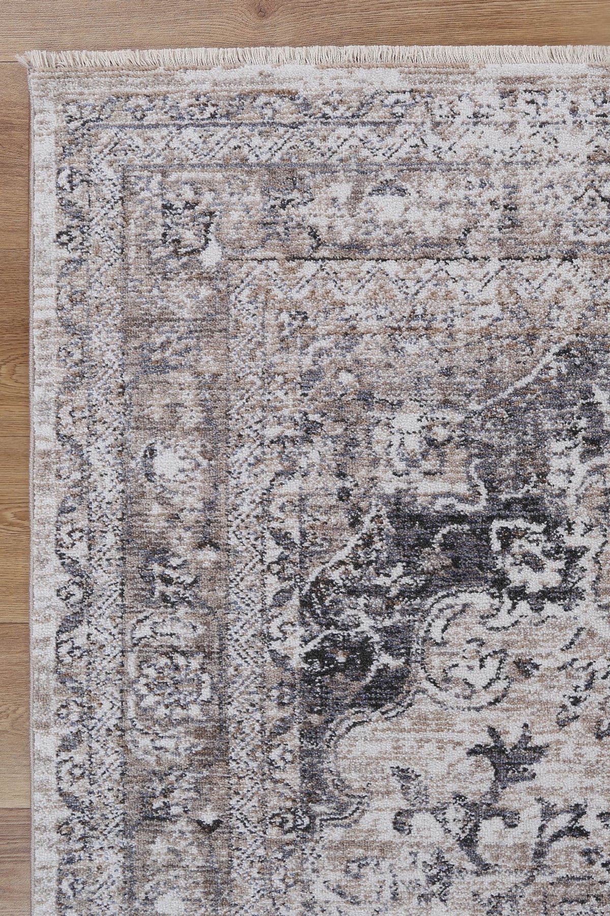 Savannah Samarkad Ash Traditional Soft Rug