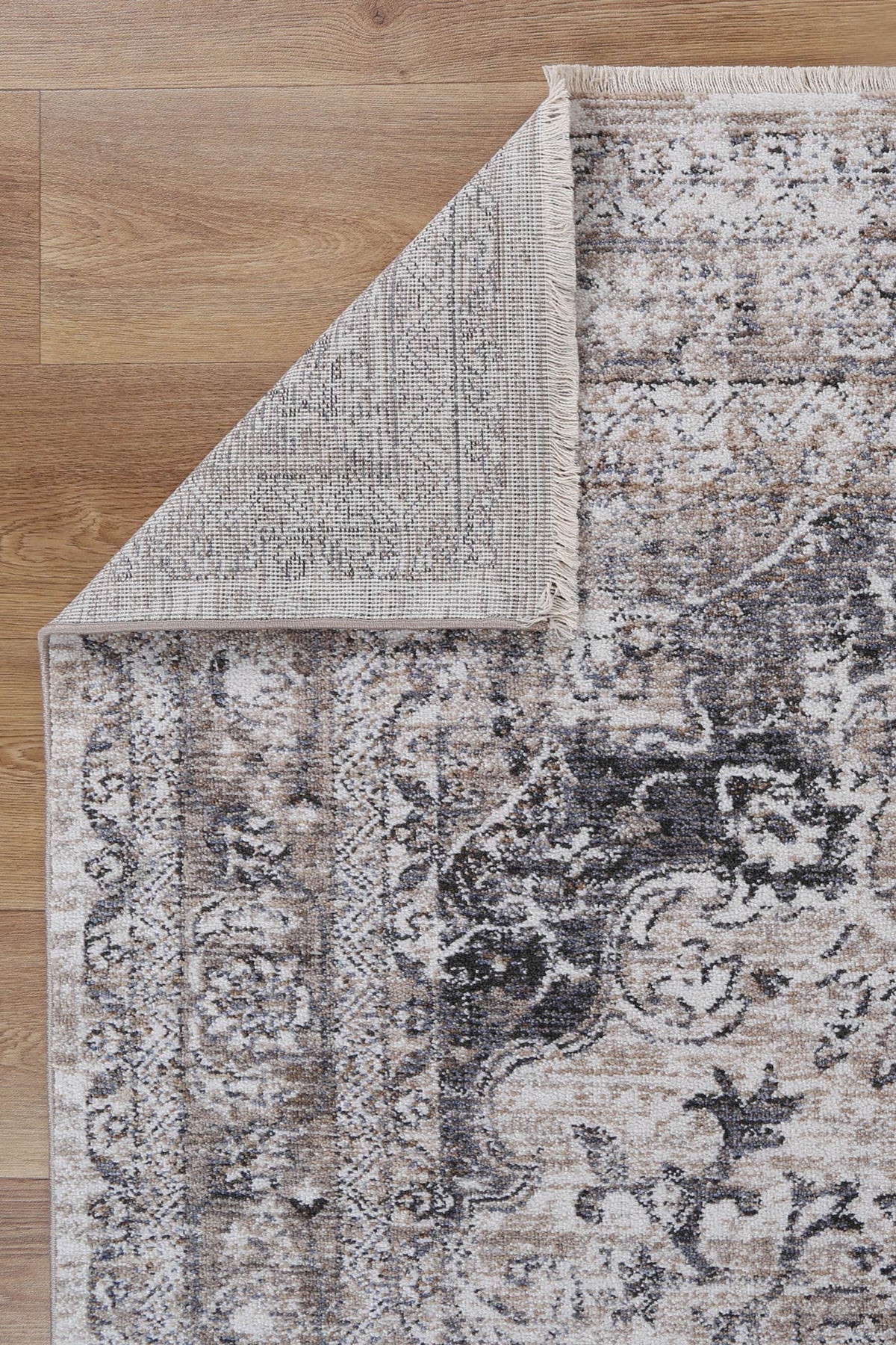 Savannah Samarkad Ash Traditional Soft Rug
