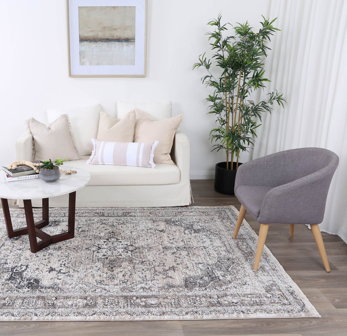 Savannah Samarkad Ash Traditional Soft Rug