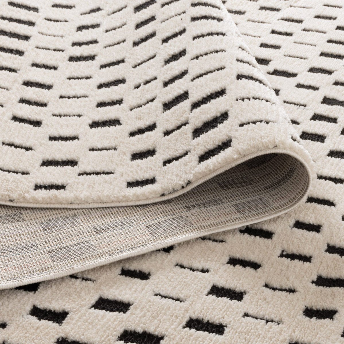 Nila Monochrome Squares Black and Cream Rug - MIL2