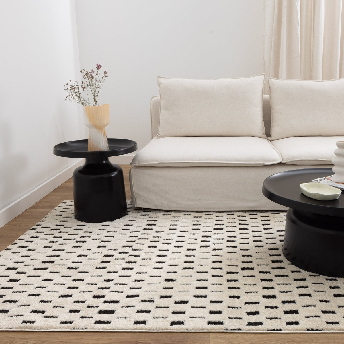 Nila Monochrome Squares Black and Cream Rug - MIL2