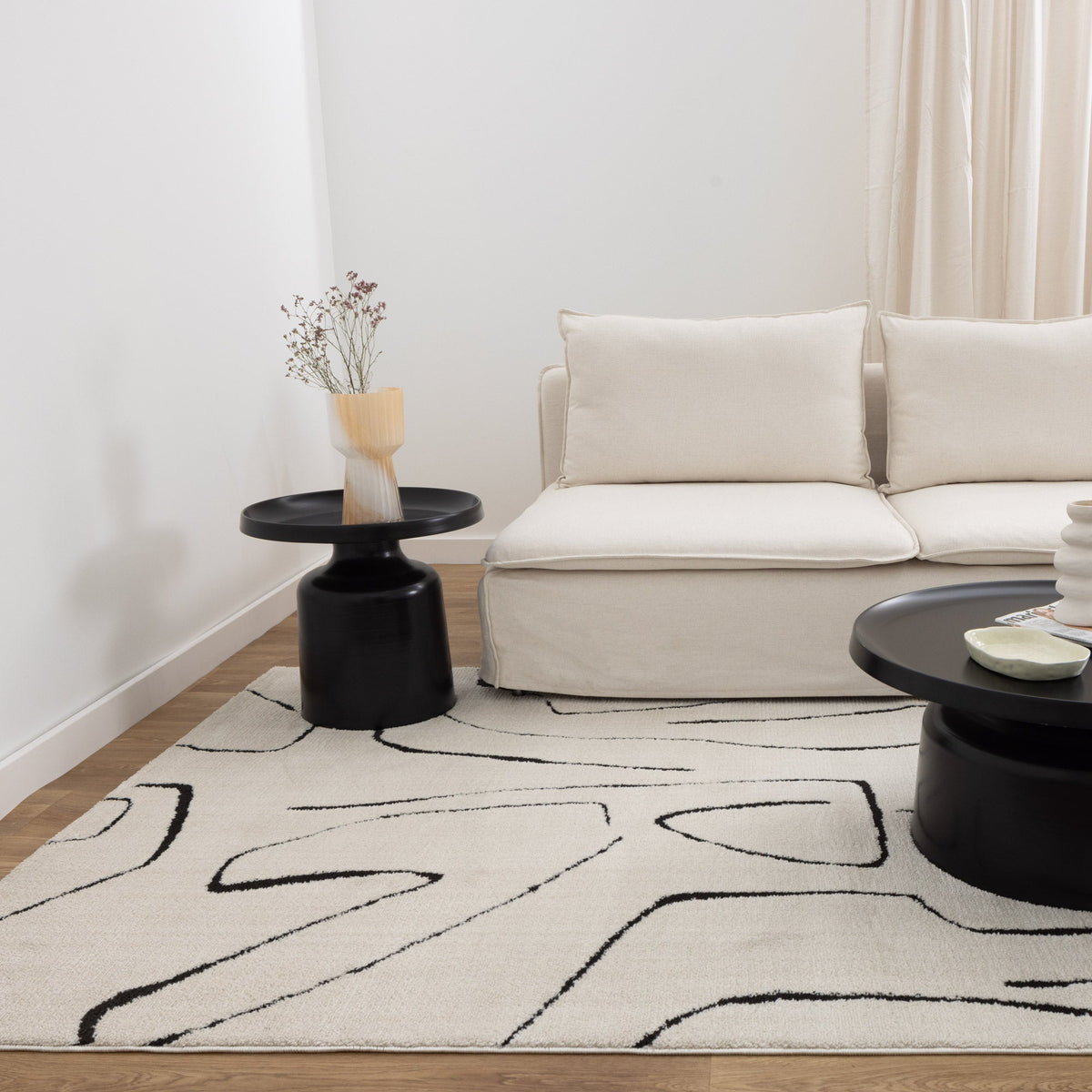 Nila Modern Lines Cream and Black Rug - MIL6
