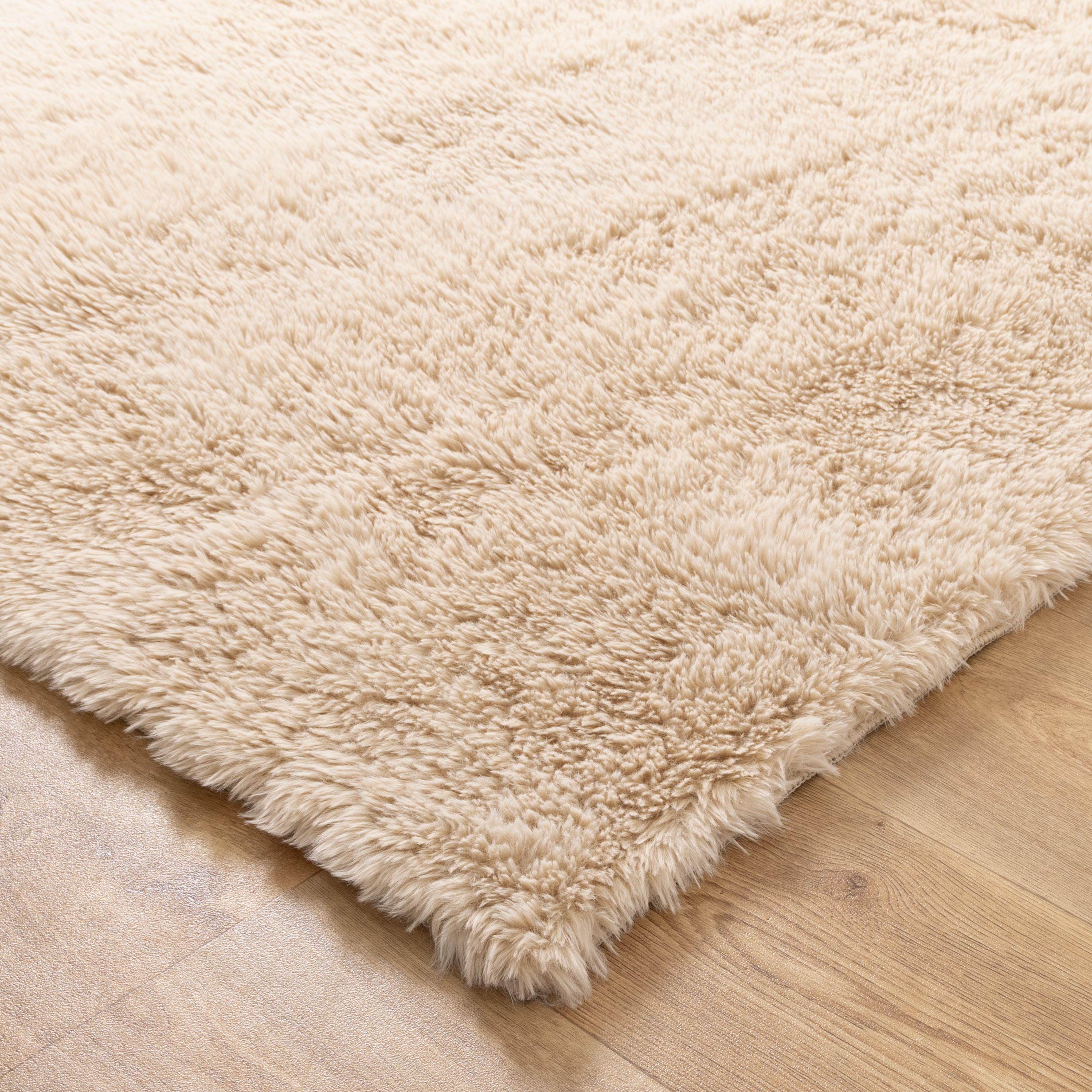 Lyla Machine Washable Shaggy Natural Rug