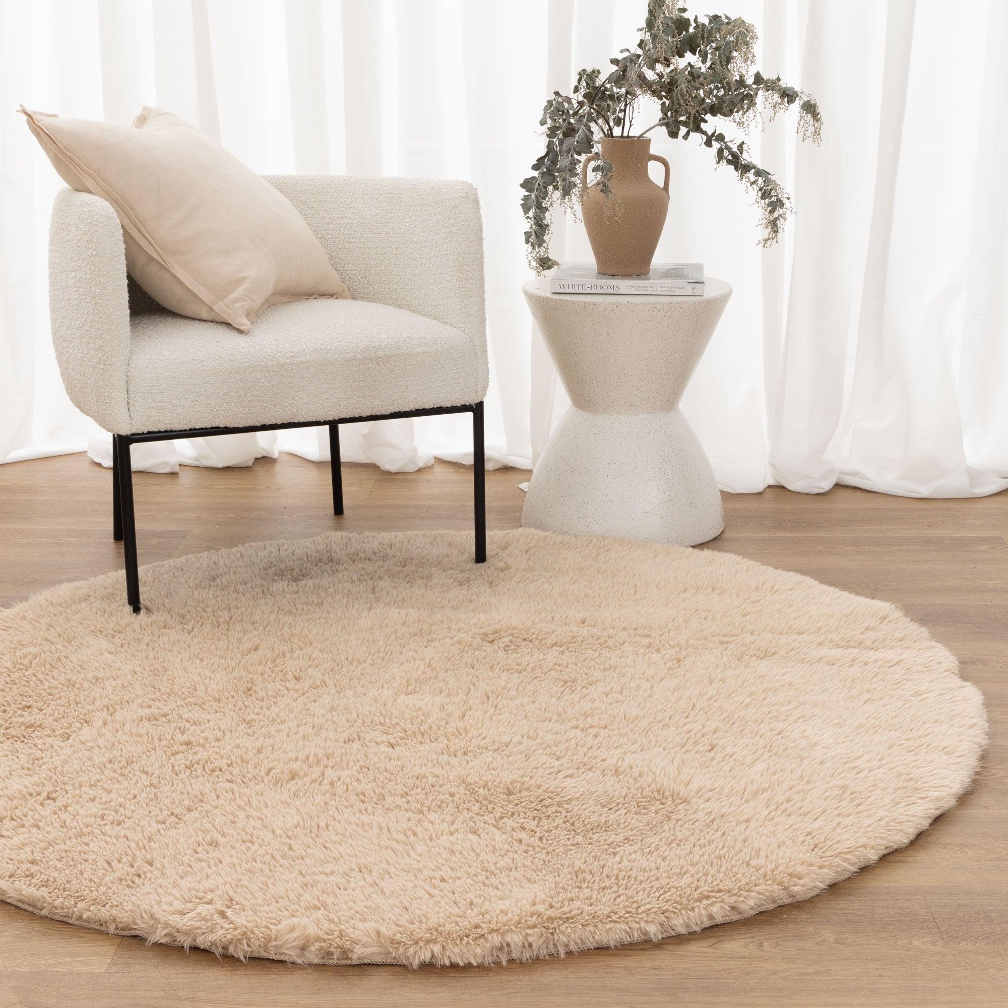 Lyla Machine Washable Shaggy Natural Round Rug