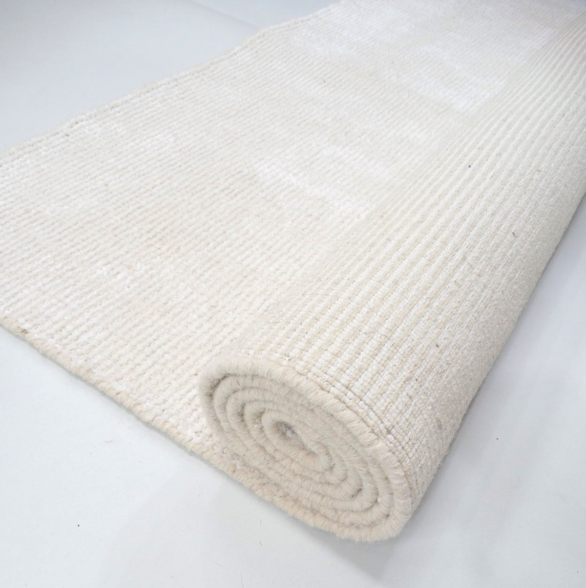 regal-weave-pearl