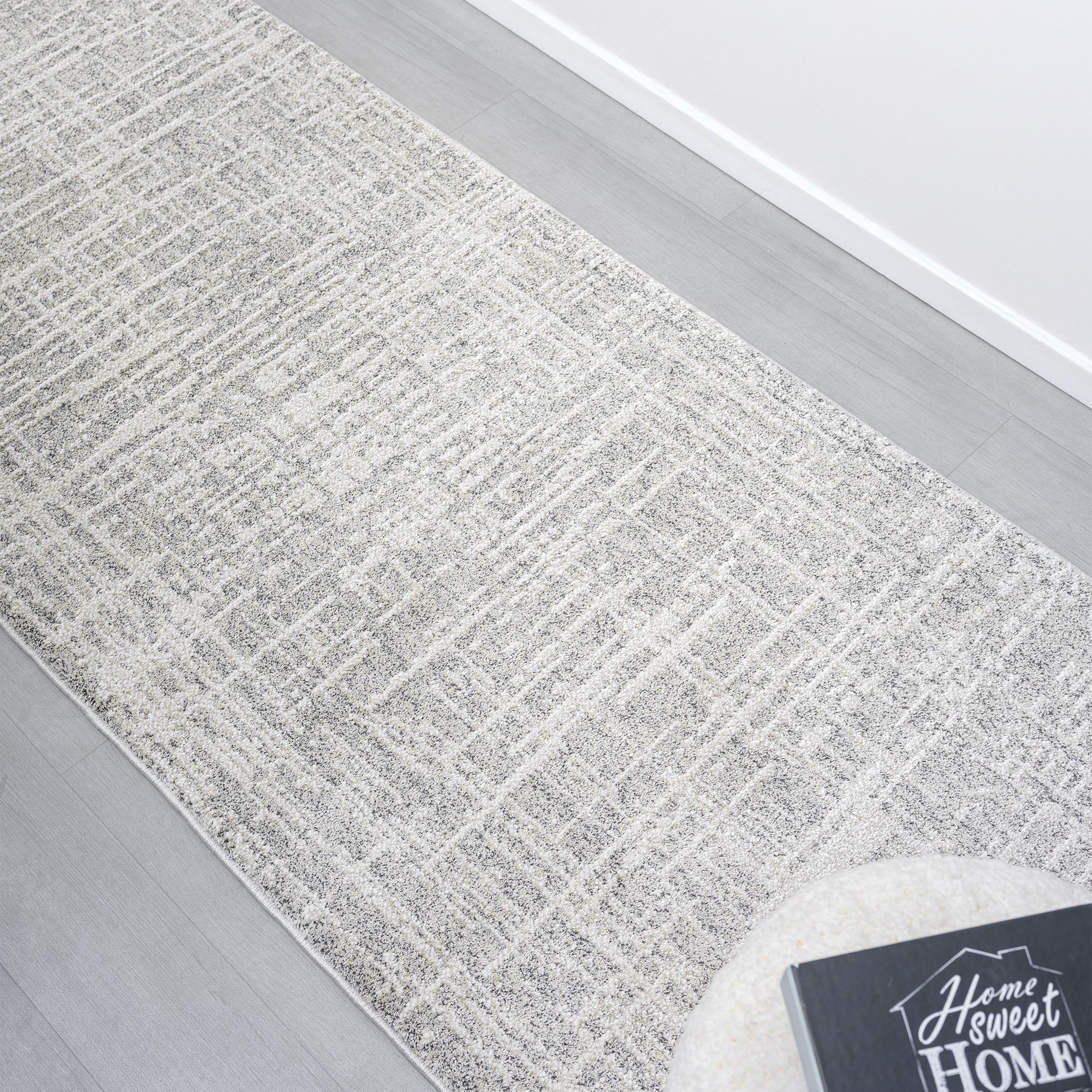 Nature 497 Linen Runner