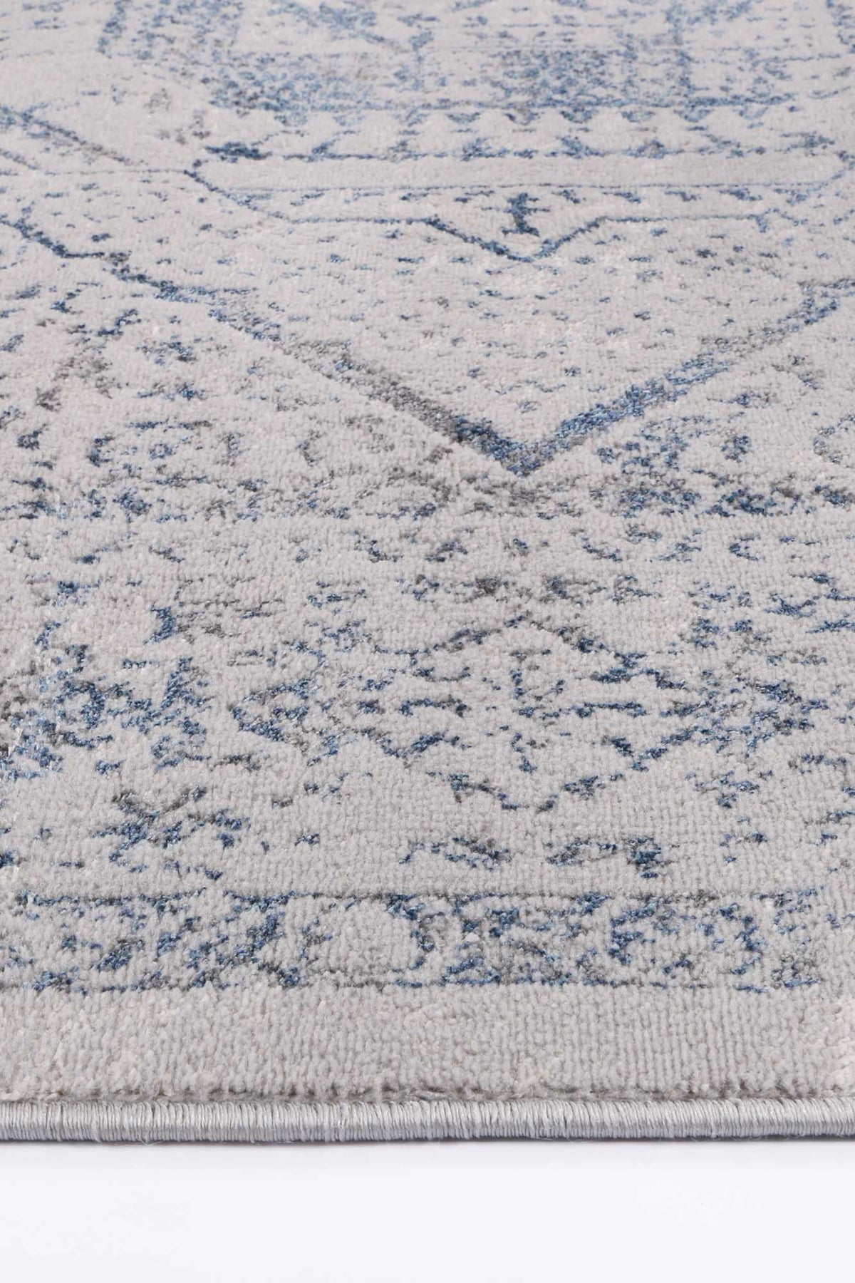 Lisbon Luna Cream & Blue Traditional Rug