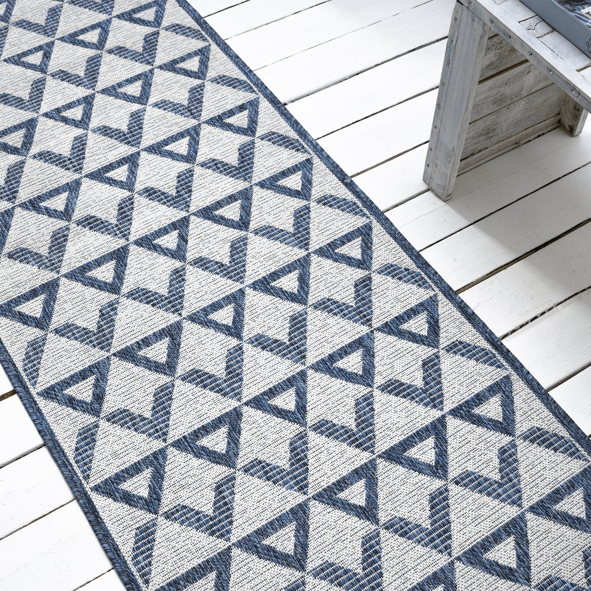 Patio 457 Indigo Runner