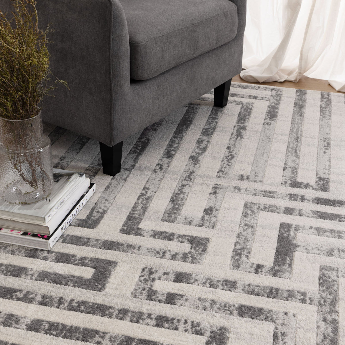 Garnet Maze Grey Rug