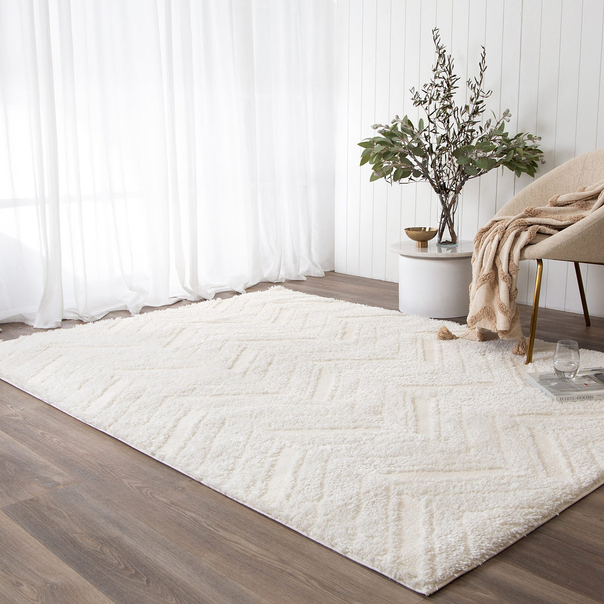 Gentle Chevron Cream Shag Rug