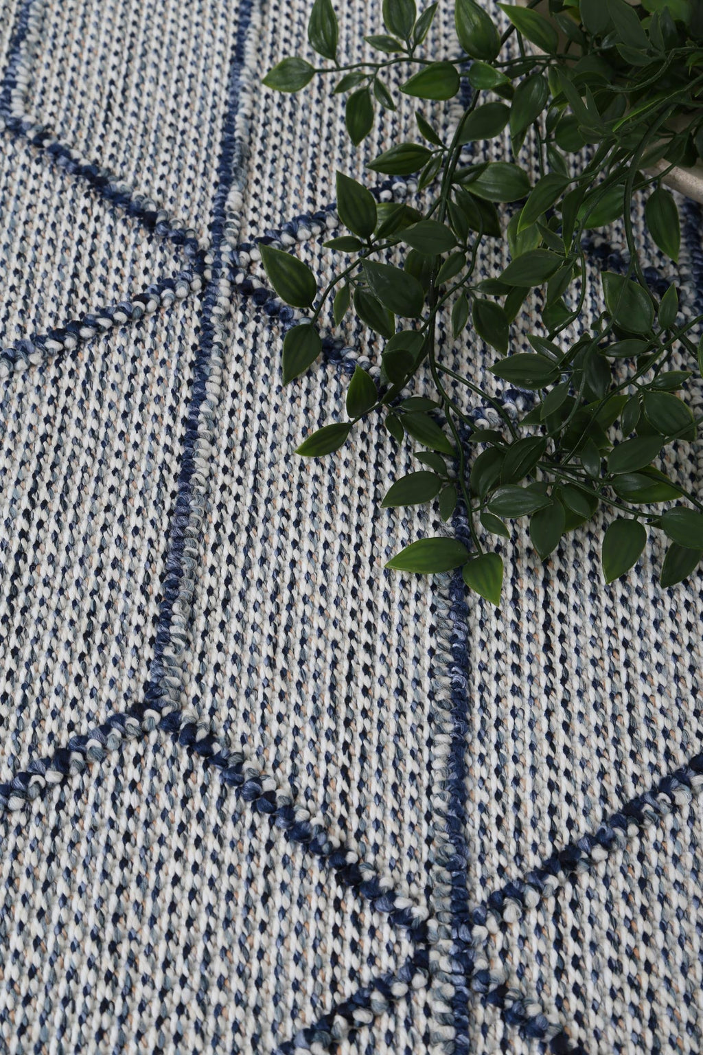 Vanuatu Greenslade Charcoal Geometric Flatweave Rug