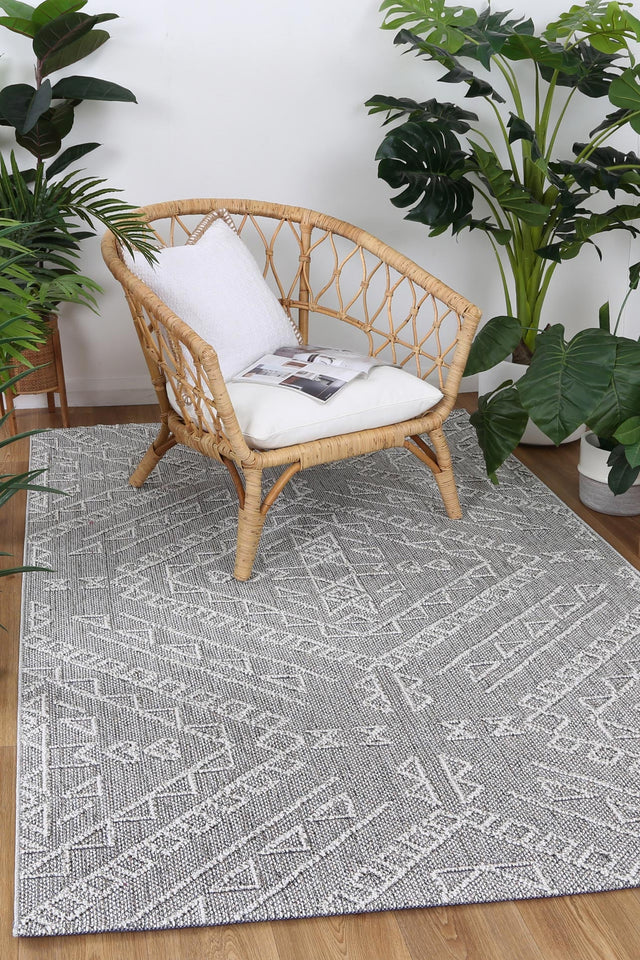 Vanuatu Isle Kaua Ash Tribal Flatweave Rug