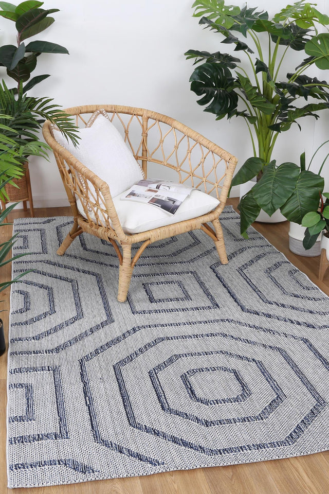 Vanuatu Isle Hale Charcoal Geometric Flatweave Rug