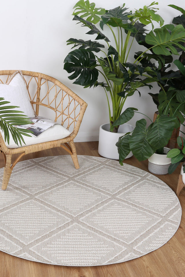 Vanuatu Isle Kenilorea Beige Geometric Round Flatweave Rug