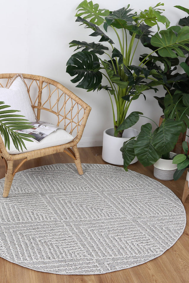 Vanuatu Isle Menapi Ash Geometric Round Flatweave Rug